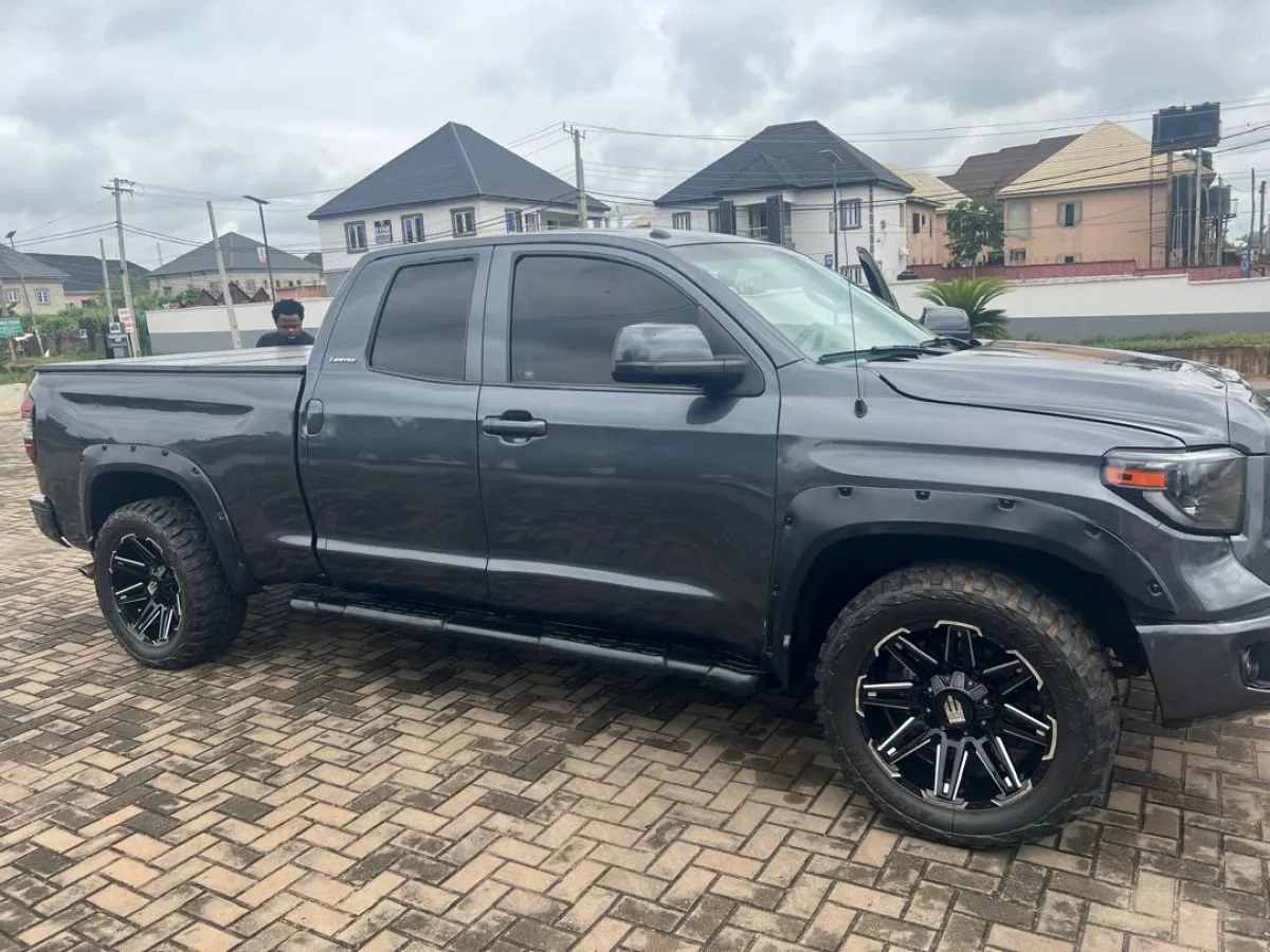 Toyota tundra - Image 3