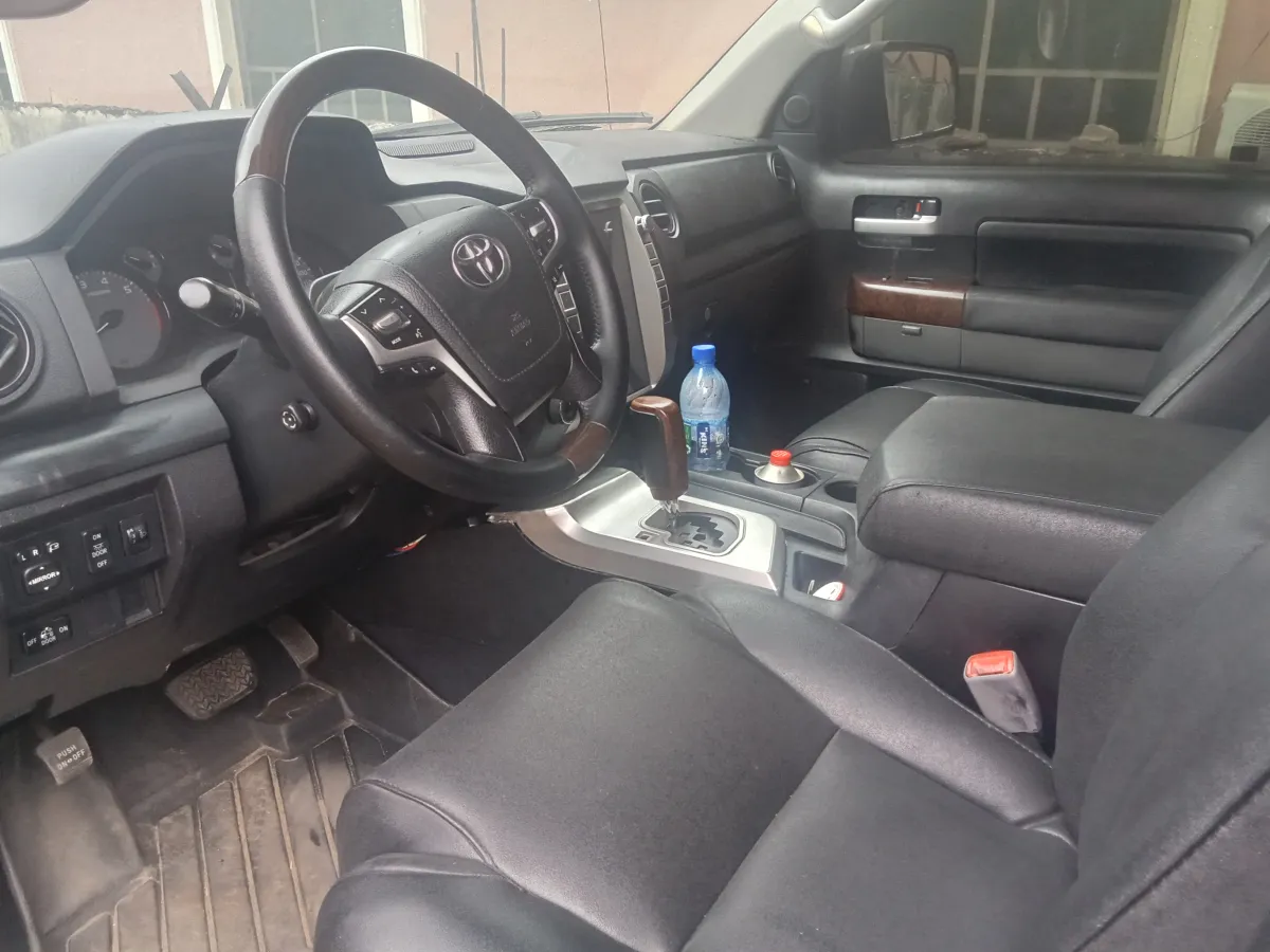 Toyota tundra - Image 4