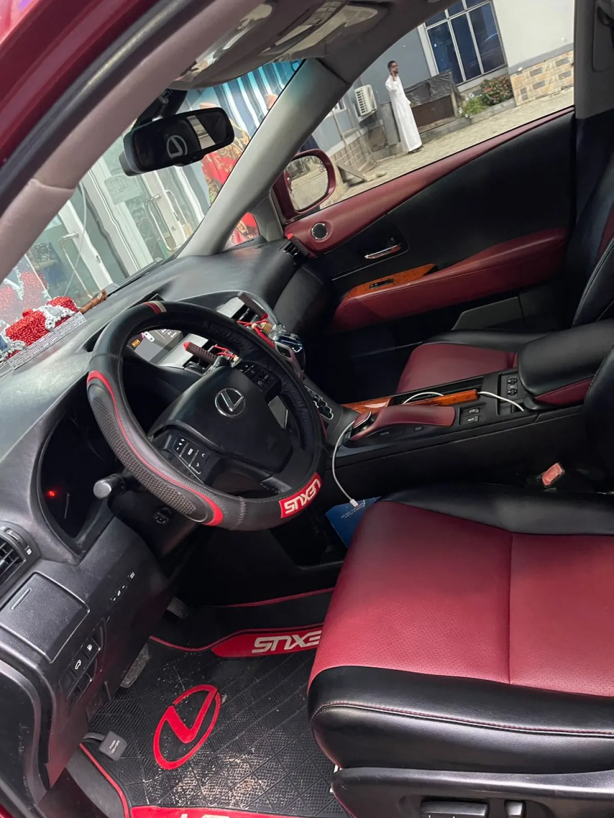 Lexus 2010 RX 350 - Image 2