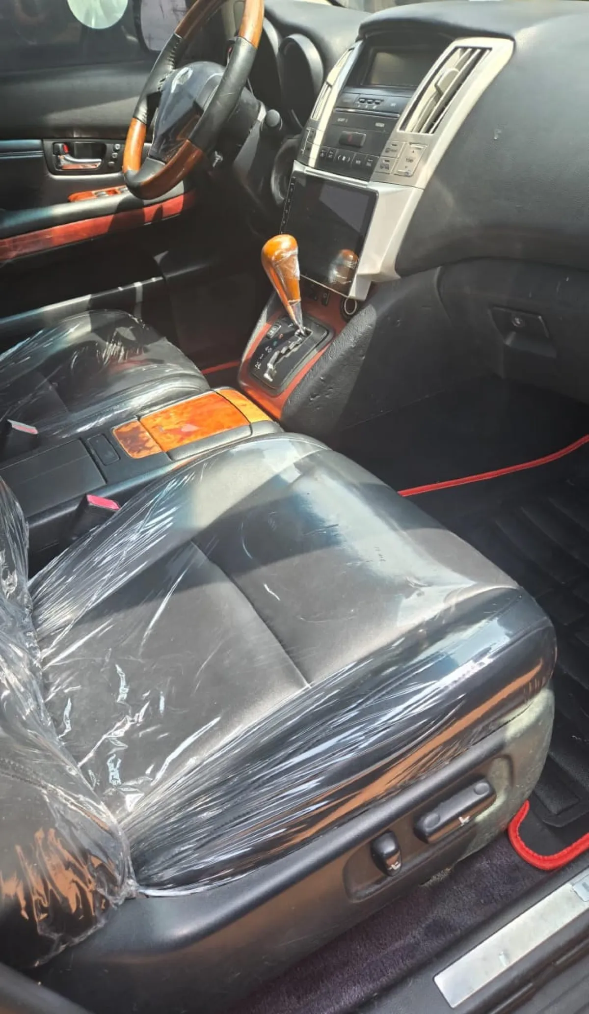 Lexus rx330 - Image 2