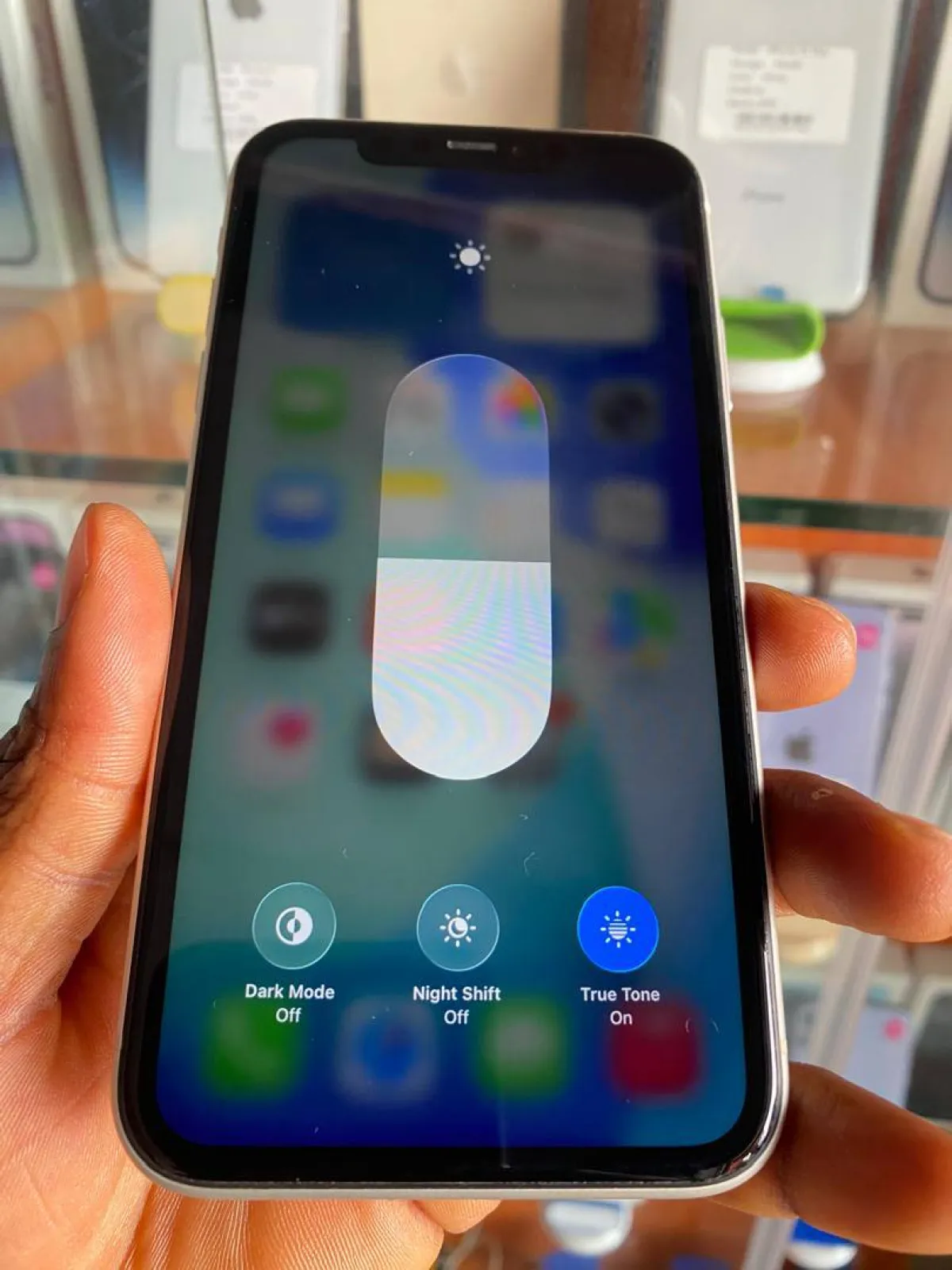 iPhone 11 64gb - Image 2