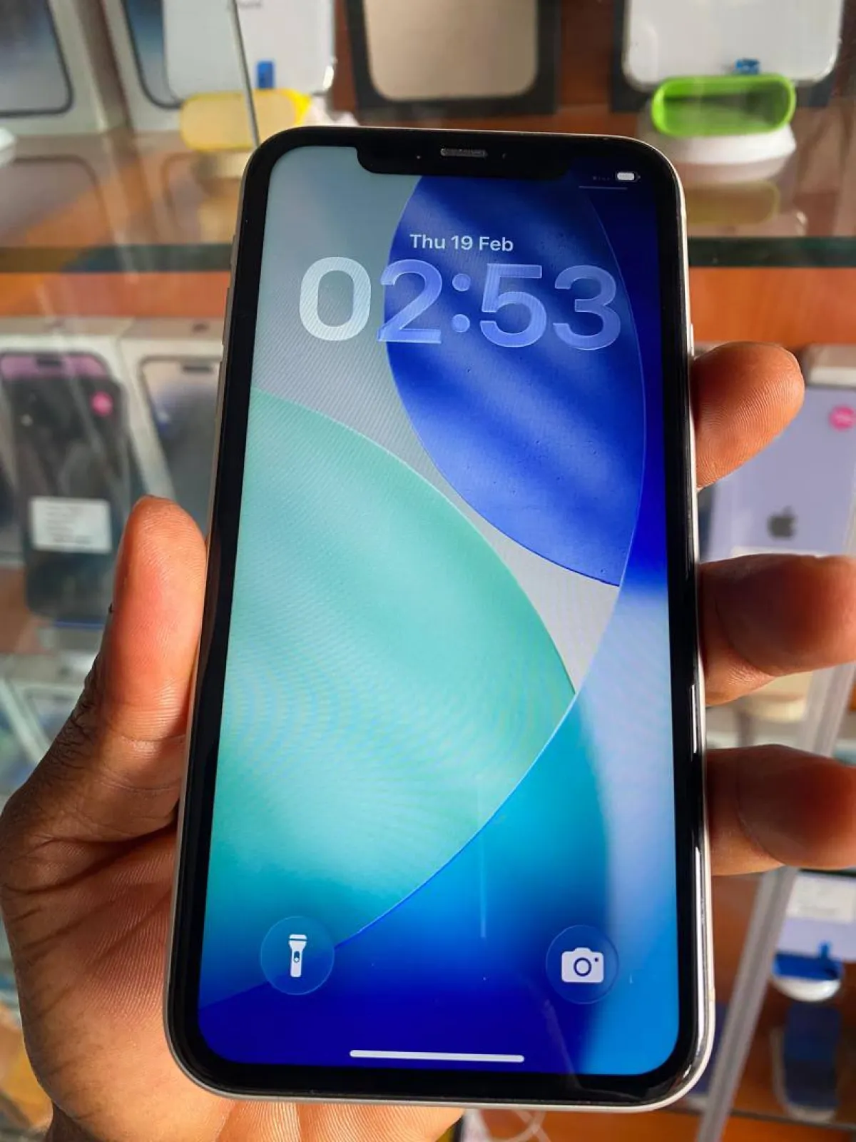 iPhone 11 64gb - Image 3