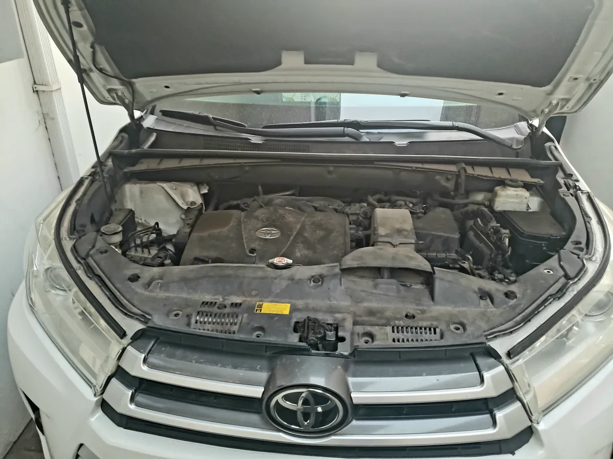 2019 Toyota Highlander XLE - Image 4