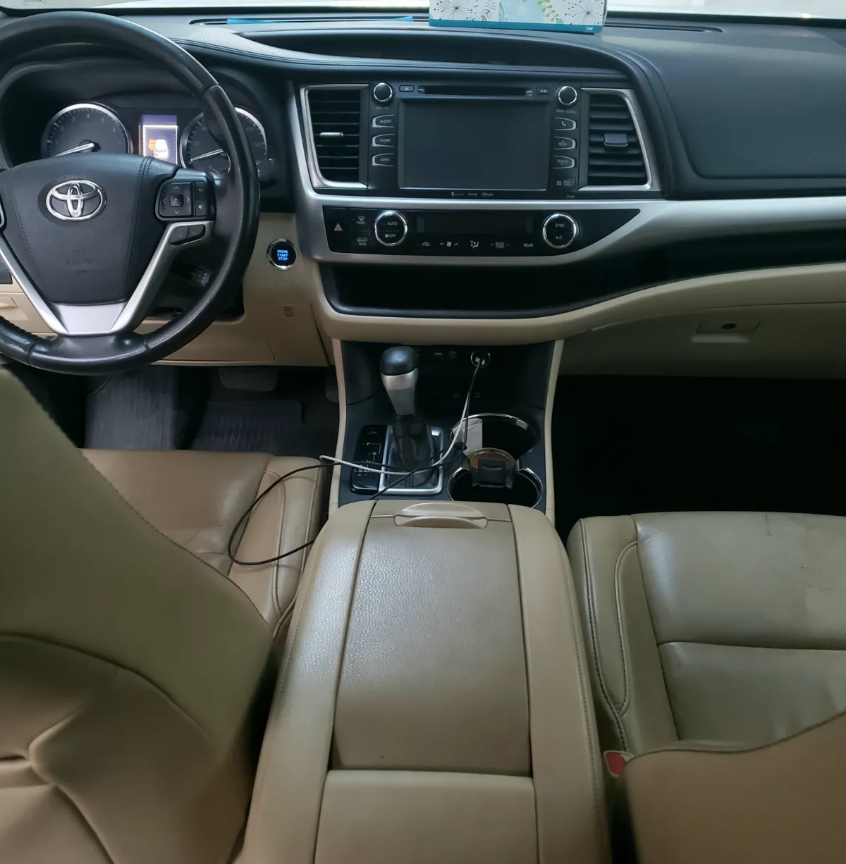 2019 Toyota Highlander XLE - Image 6