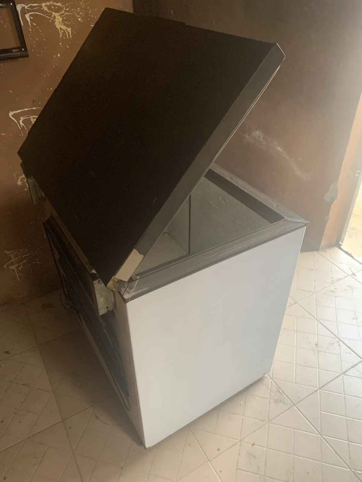 Freezer 208 liters for sale - Image 3