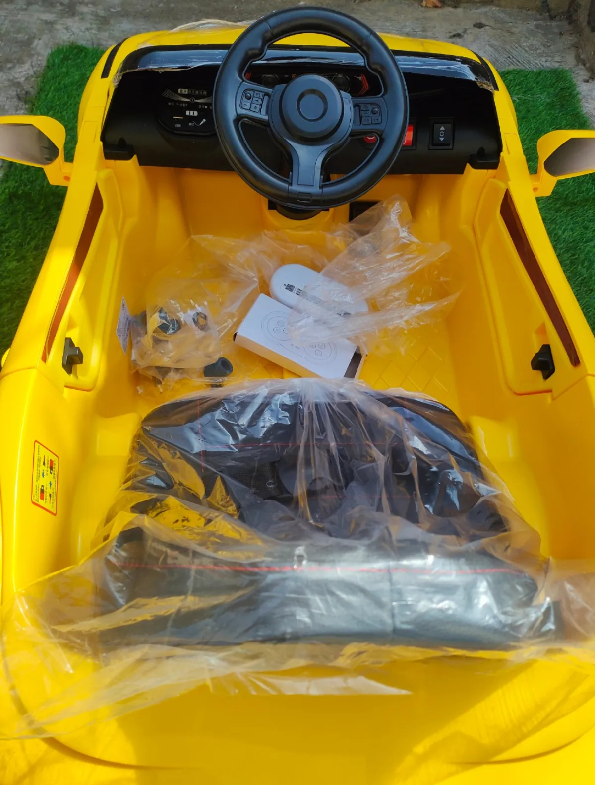 Kids Lamborghini toy car - Image 4