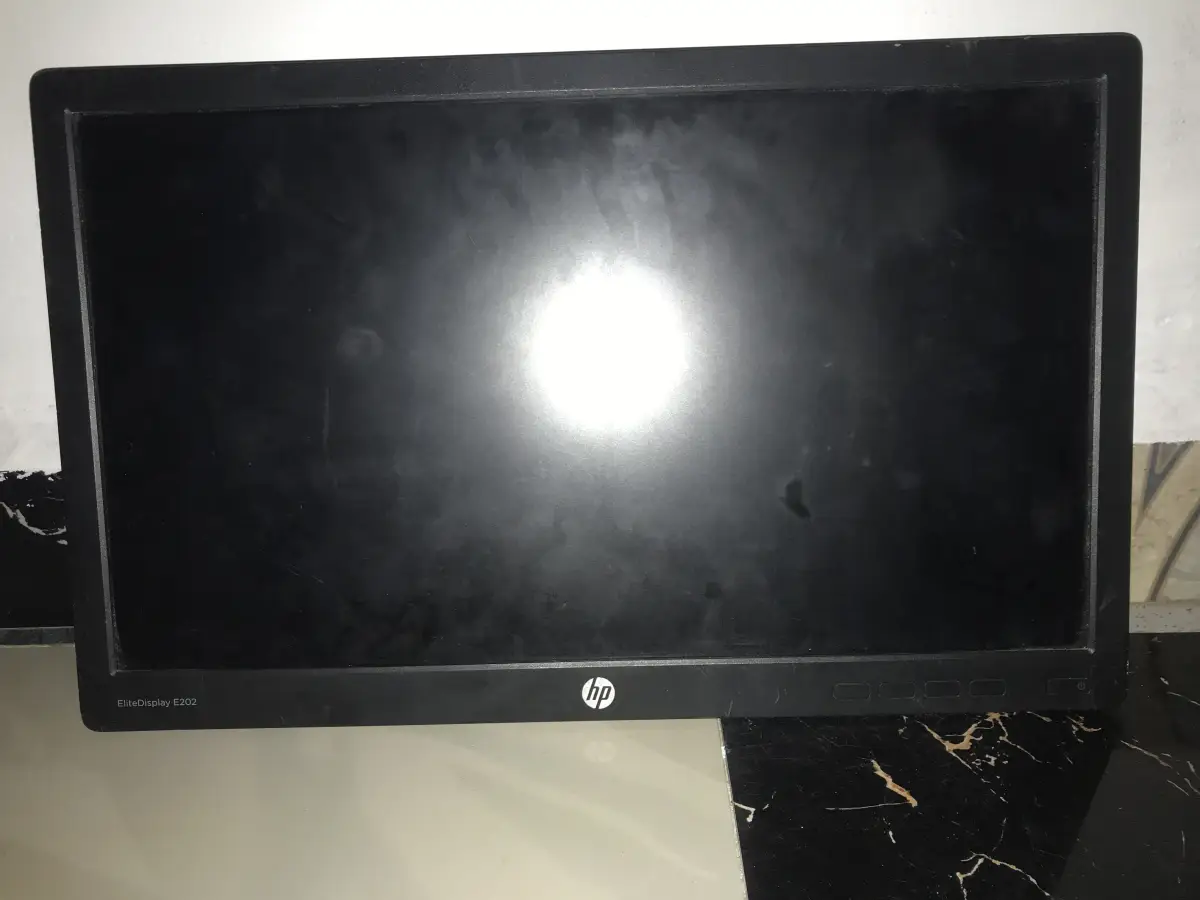 HP EliteDisplay - Image 1