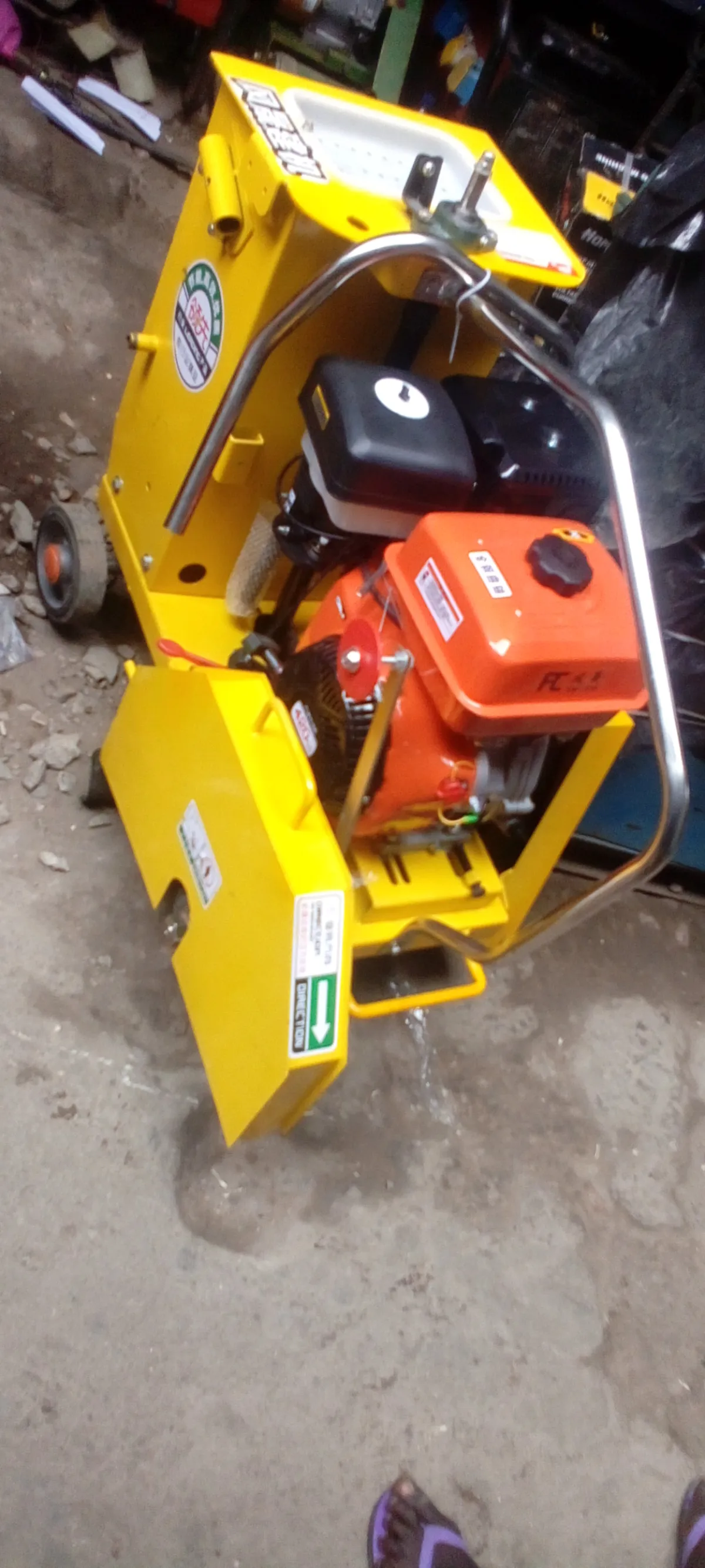 Artifact cutting machine - Image 1