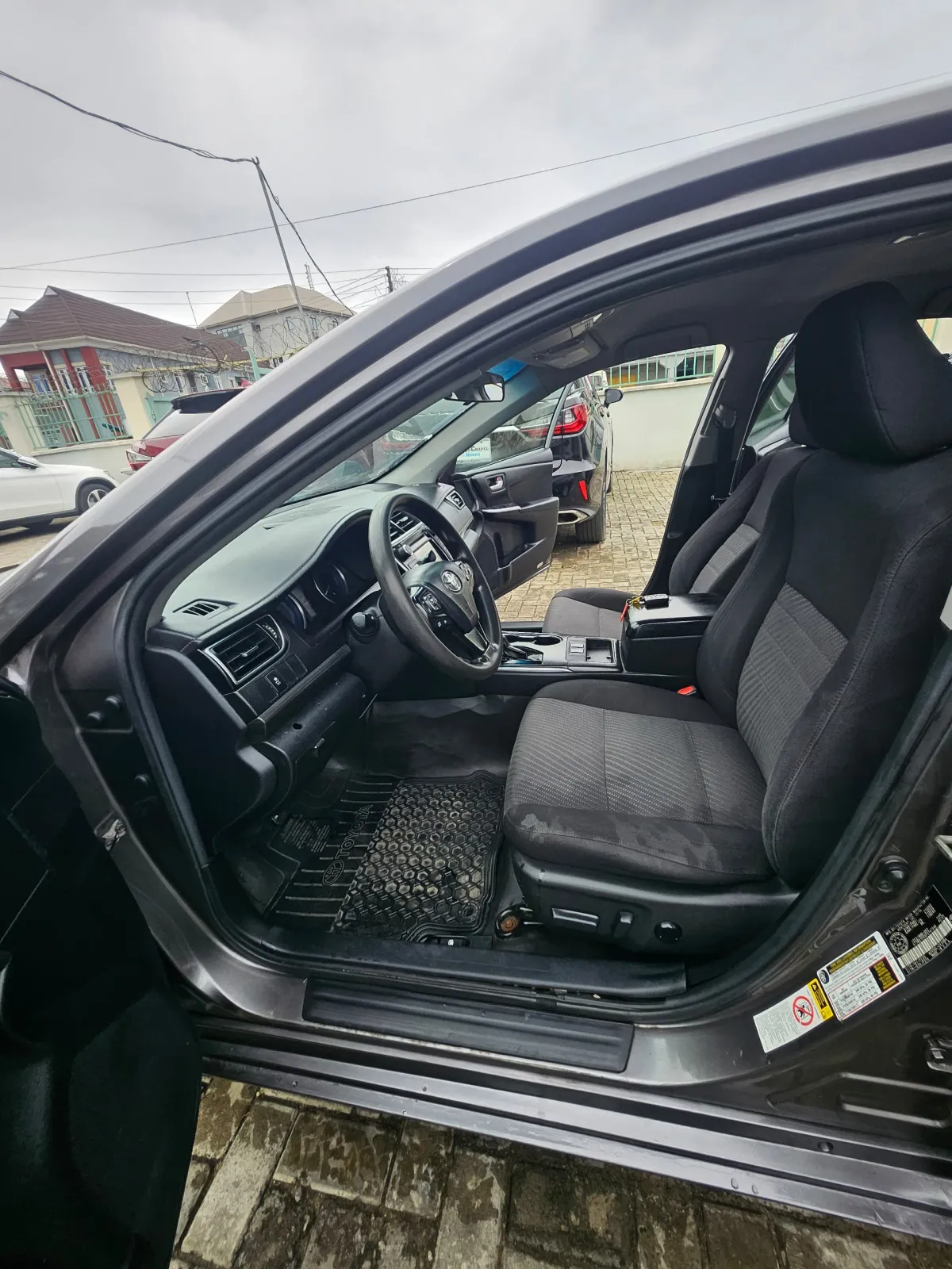 Foreign used 2015 Camry LE Mileage 110k KM(80k miles-US) N1 - Image 2