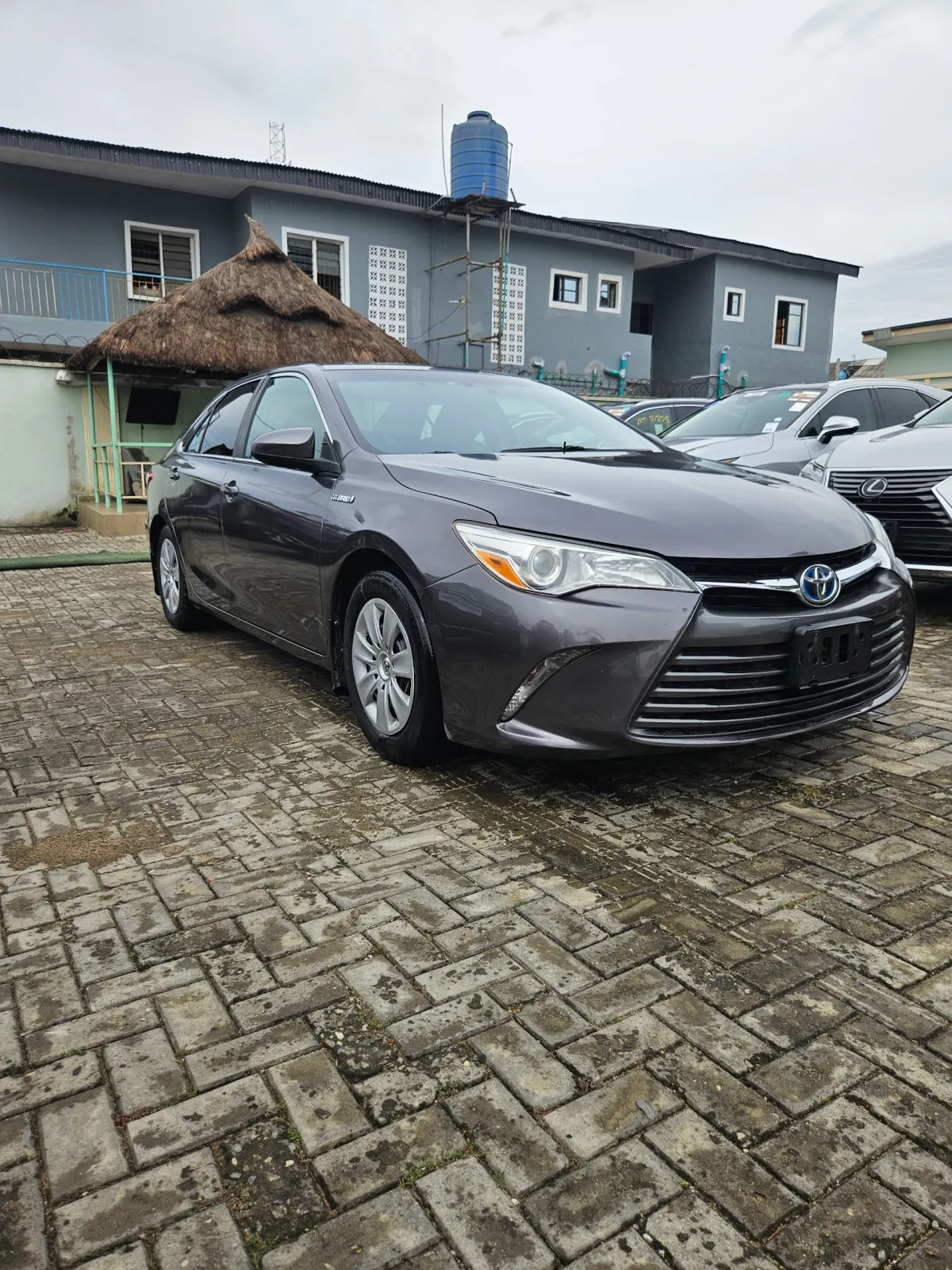 Foreign used 2015 Camry LE Mileage 110k KM(80k miles-US) N1 - Image 3