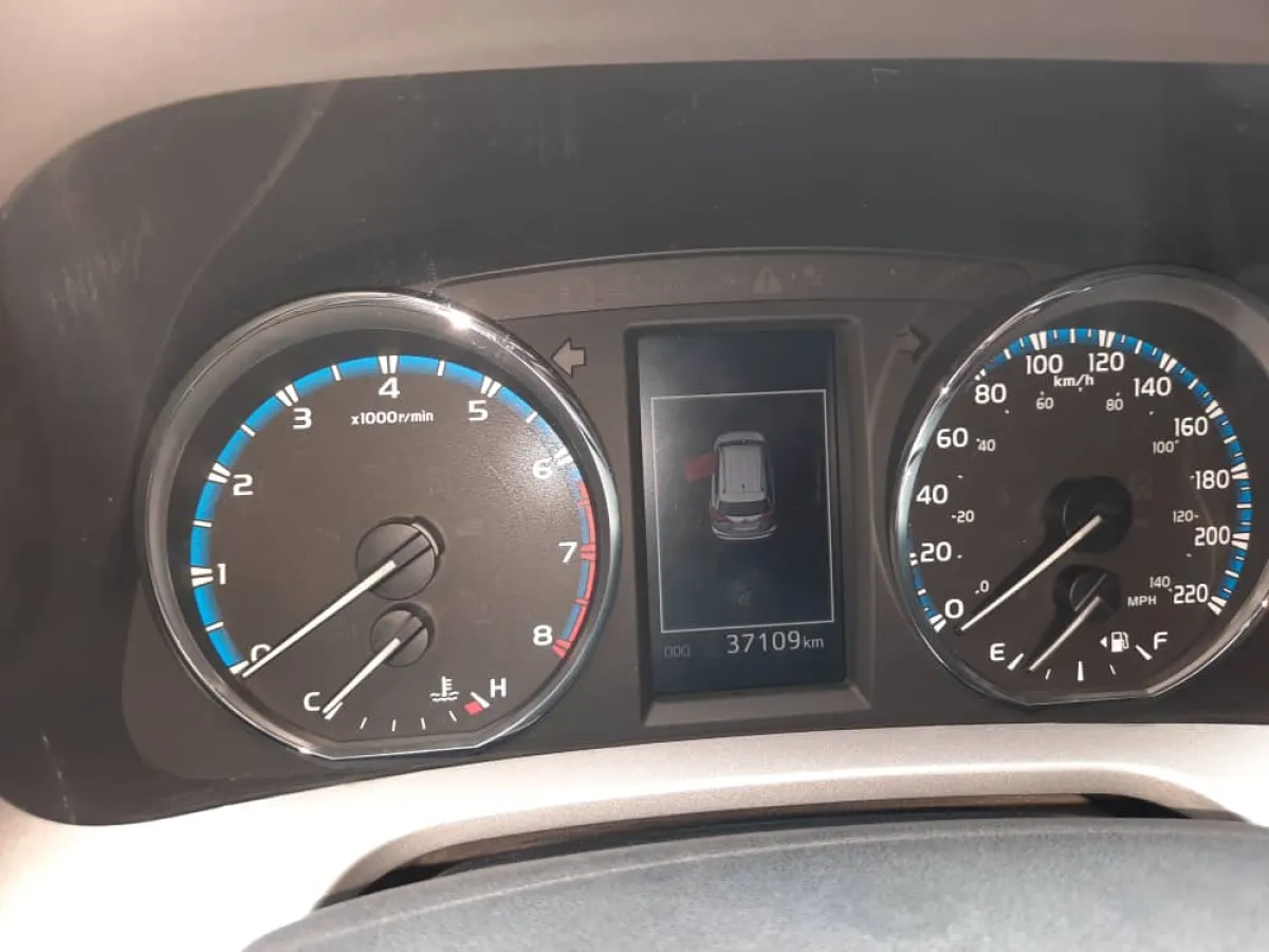 Pristine Clean Toyota RAV4 2016 Model - Image 2