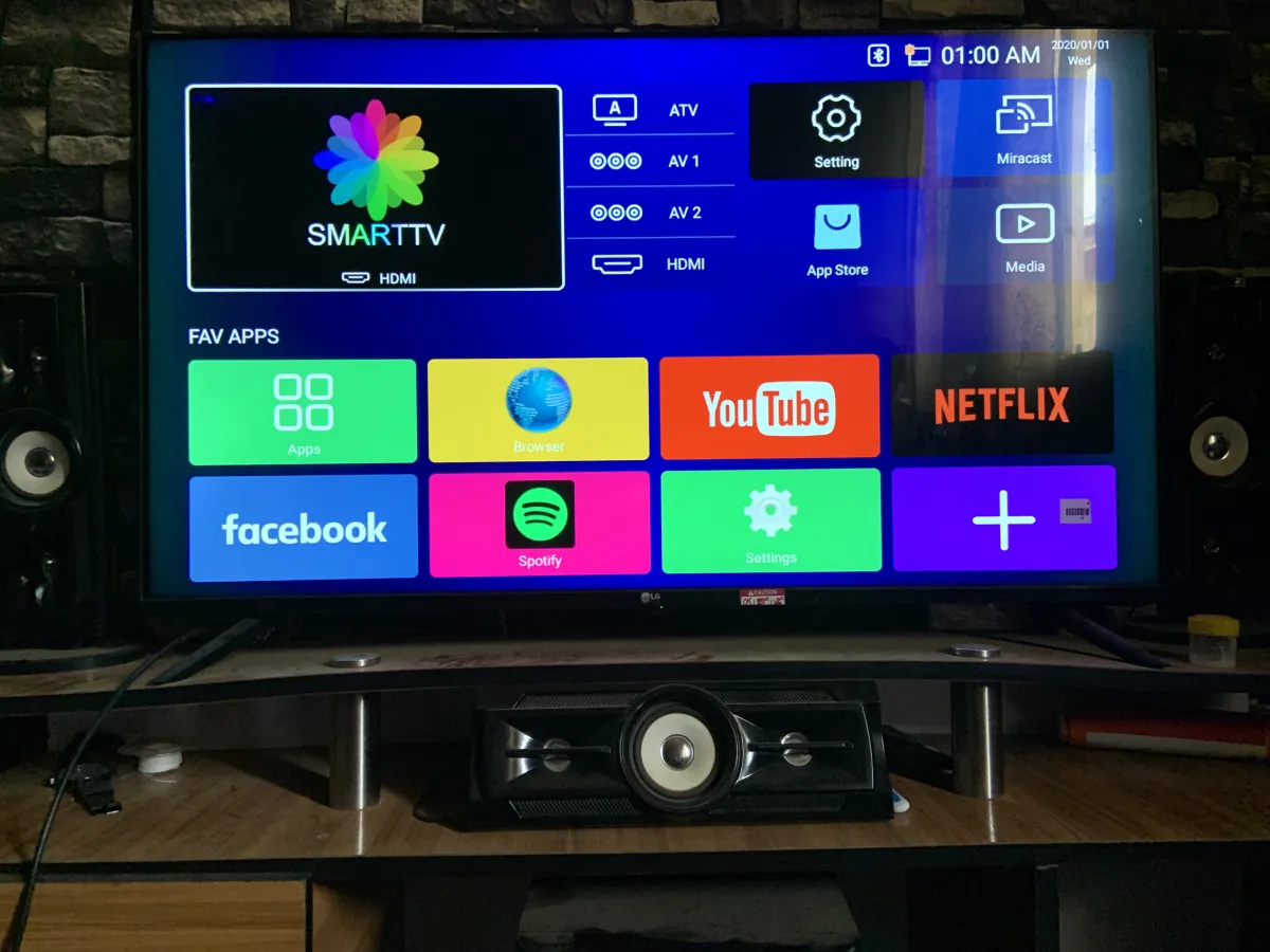 LG Smart TV - Image 3