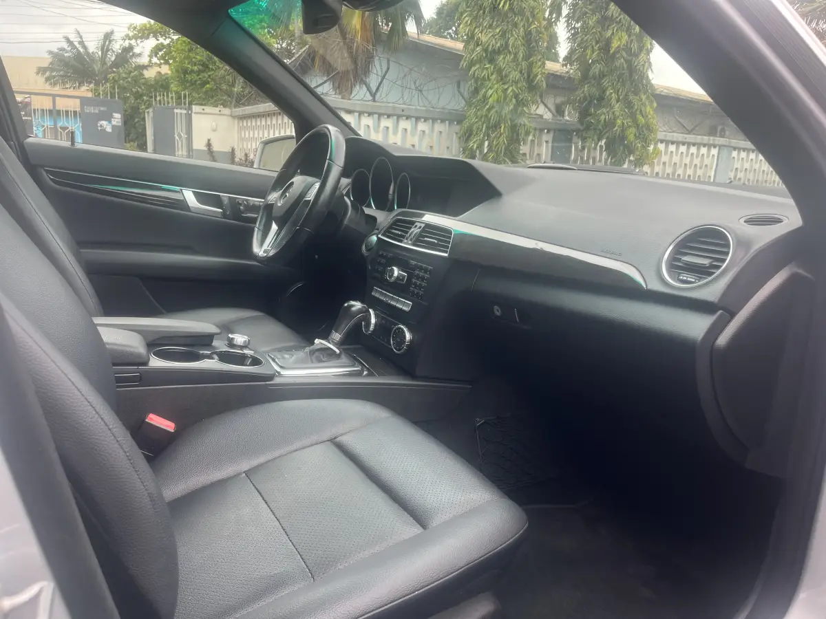 Foreign Used 2012 Mercedes Benz C350 panoramic roof - Image 4
