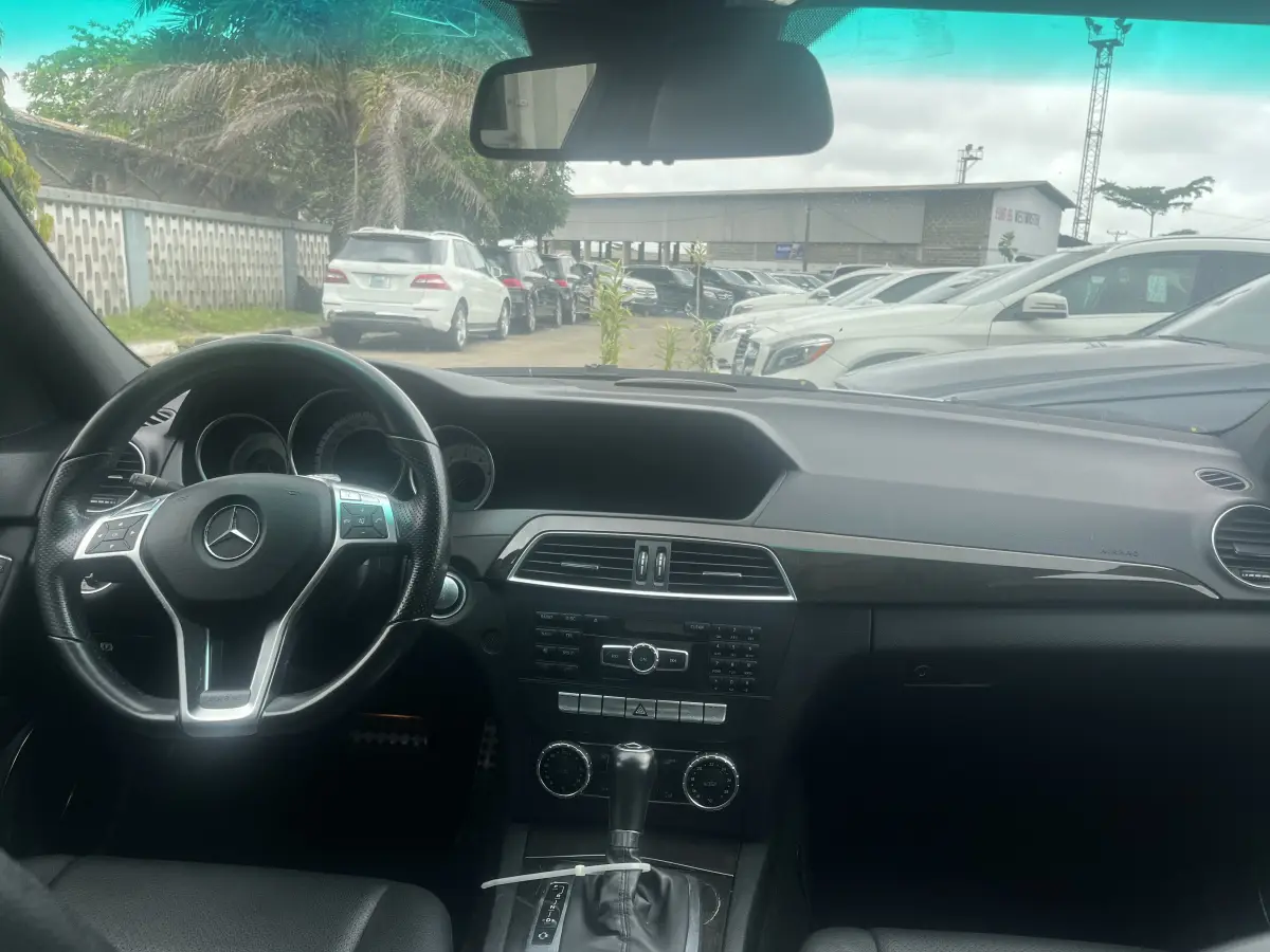 Foreign Used 2012 Mercedes Benz C350 panoramic roof - Image 6