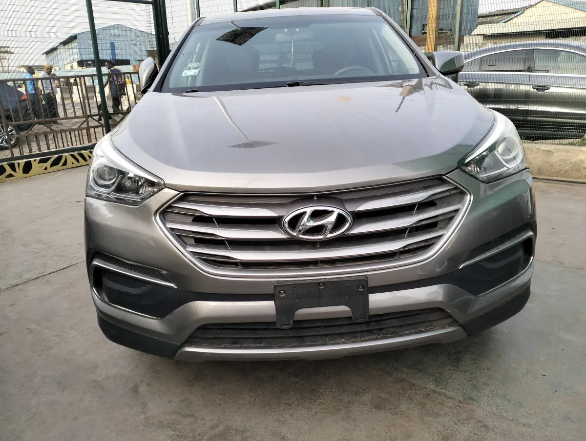 FOREIGN USED HYUNDAI SANTA FE SPORT - Image 1