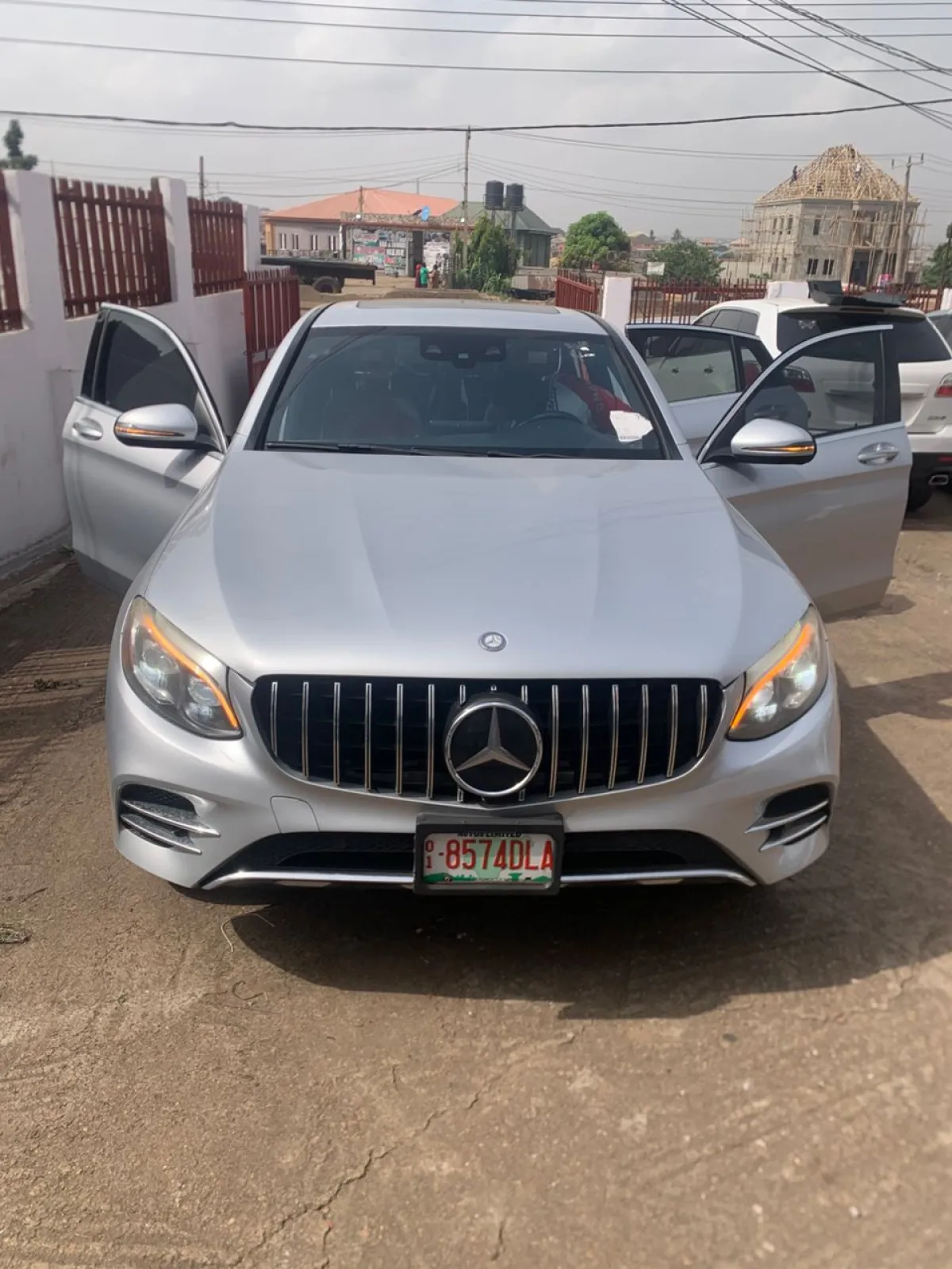 Mercedes Benz GLC300 2017 Coupe 4matic full Option - Image 3