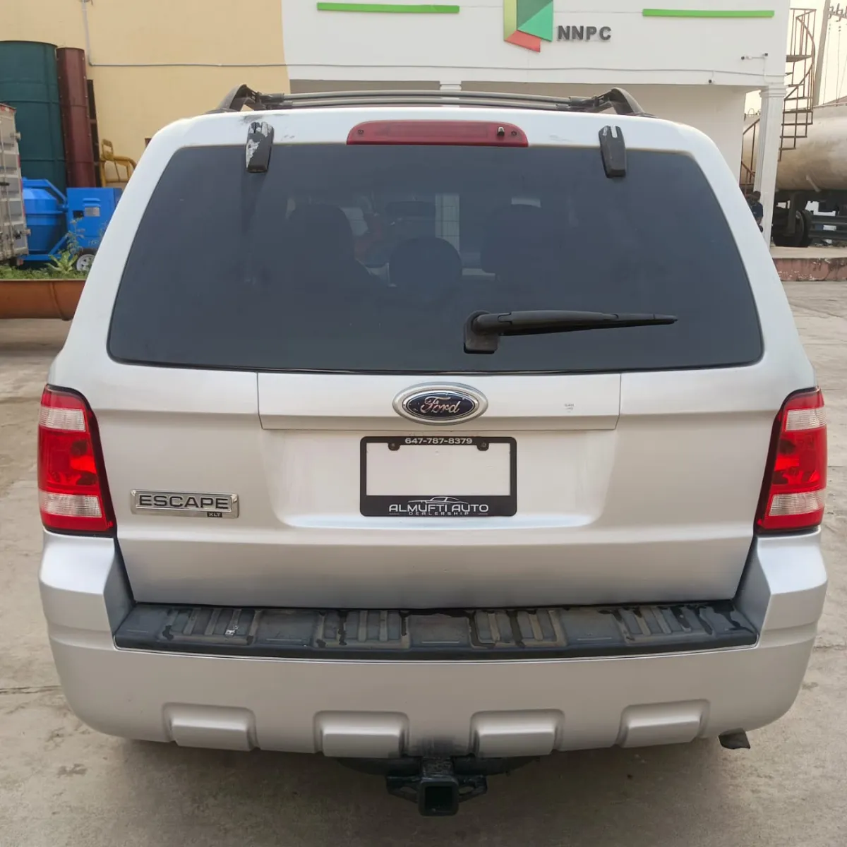 Ford Escape car - Image 2