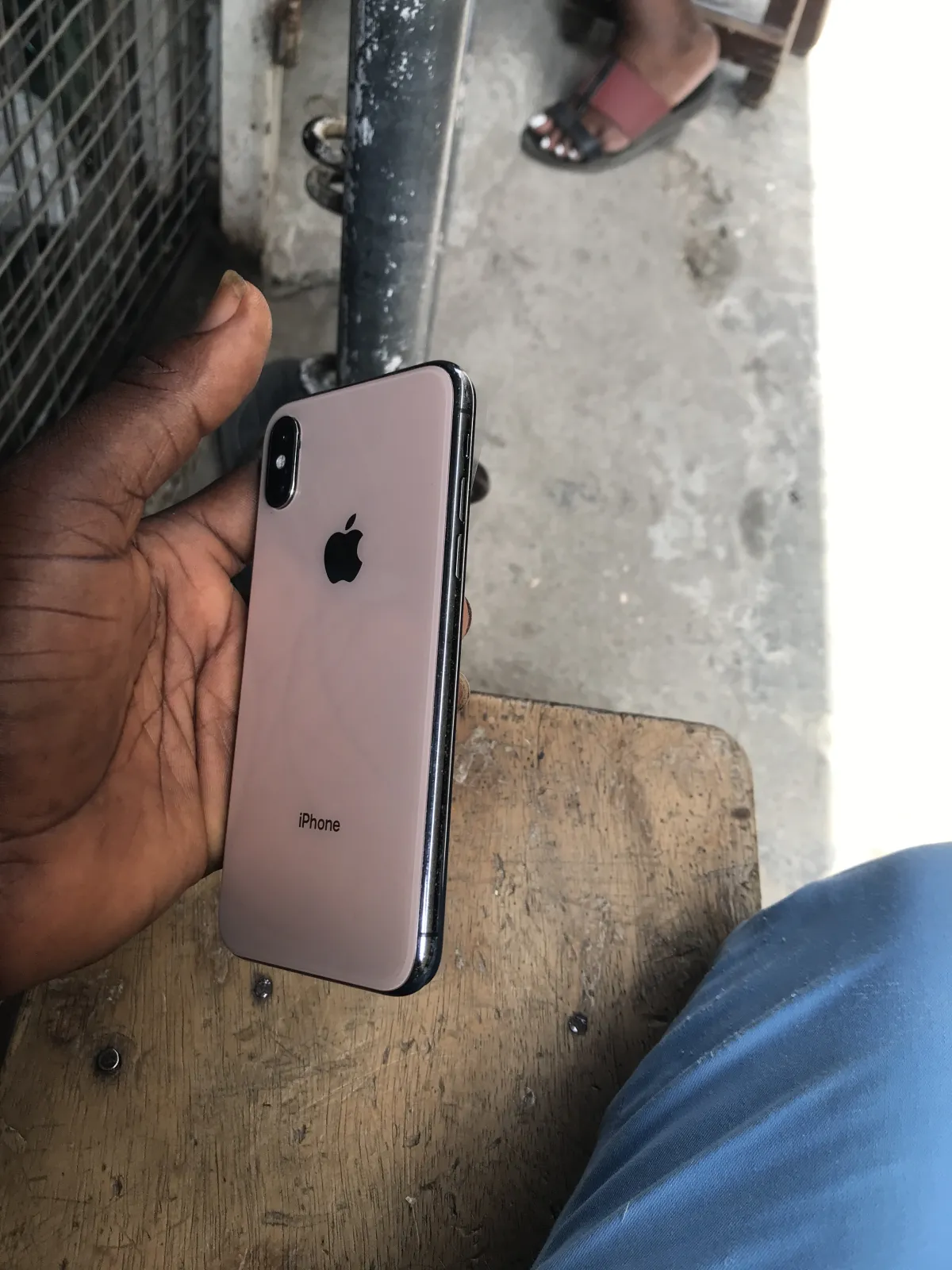 iPhone XS 64GB - Image 3