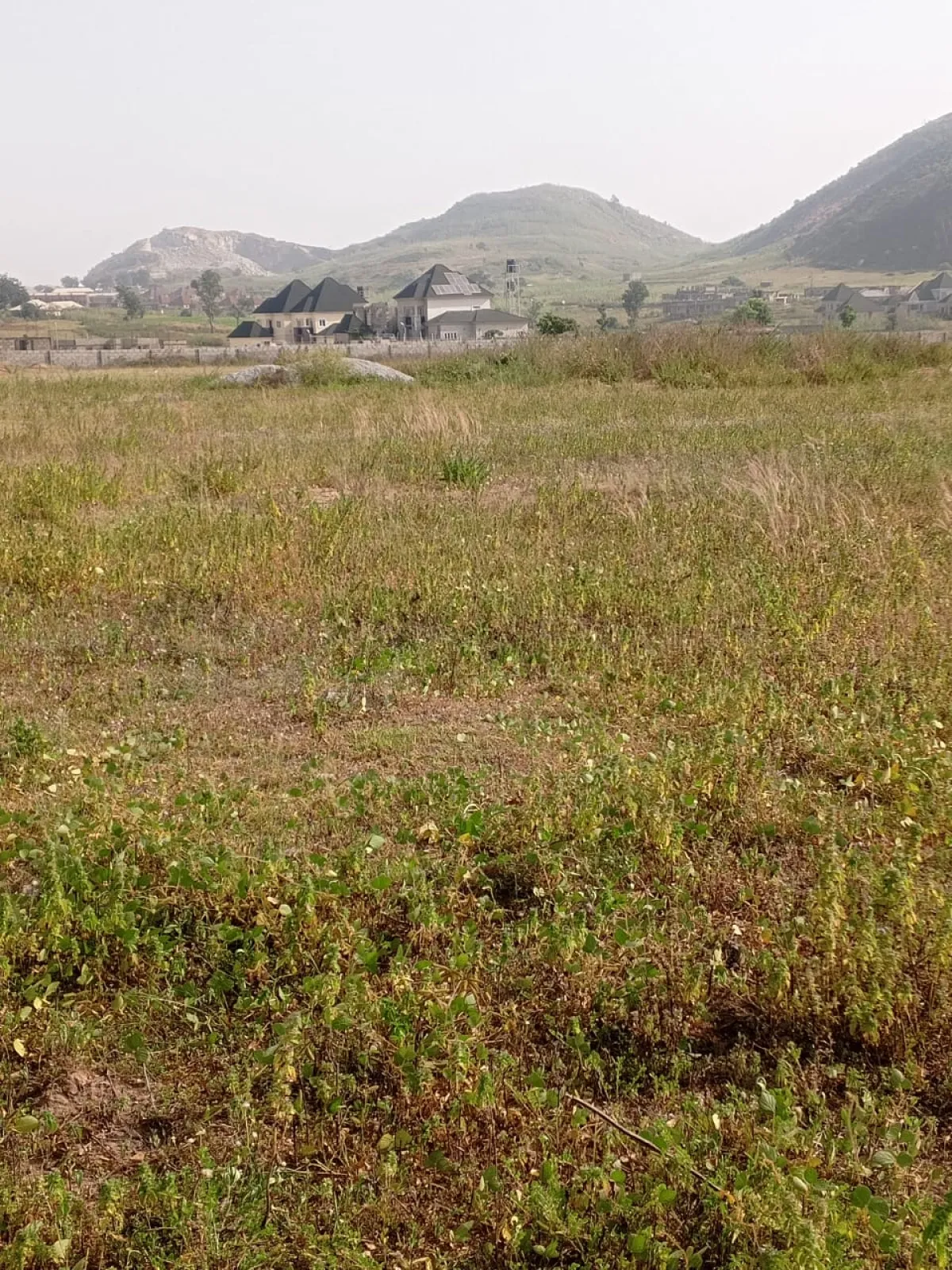 Real estate lands and properties - Image 3