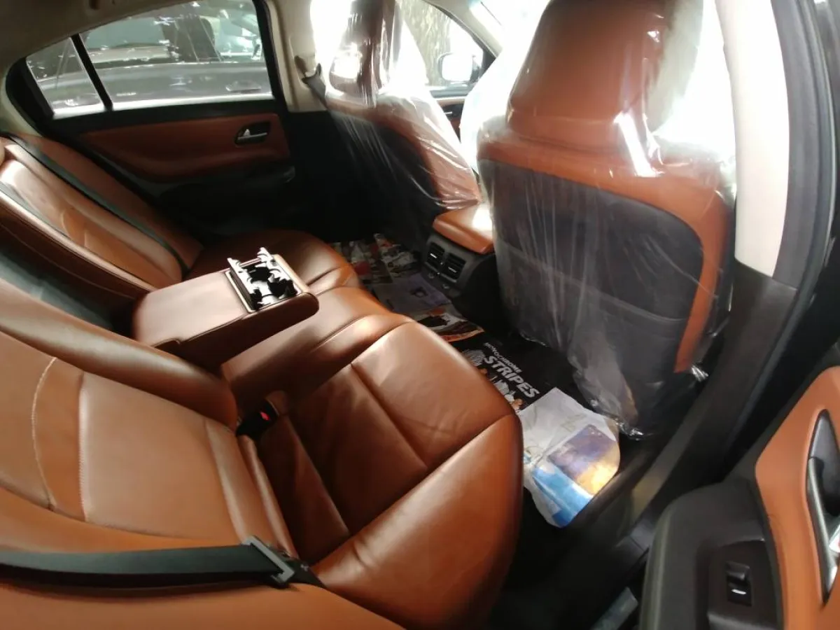 Chocolate Brown 2011 Acura Zdx - Image 2