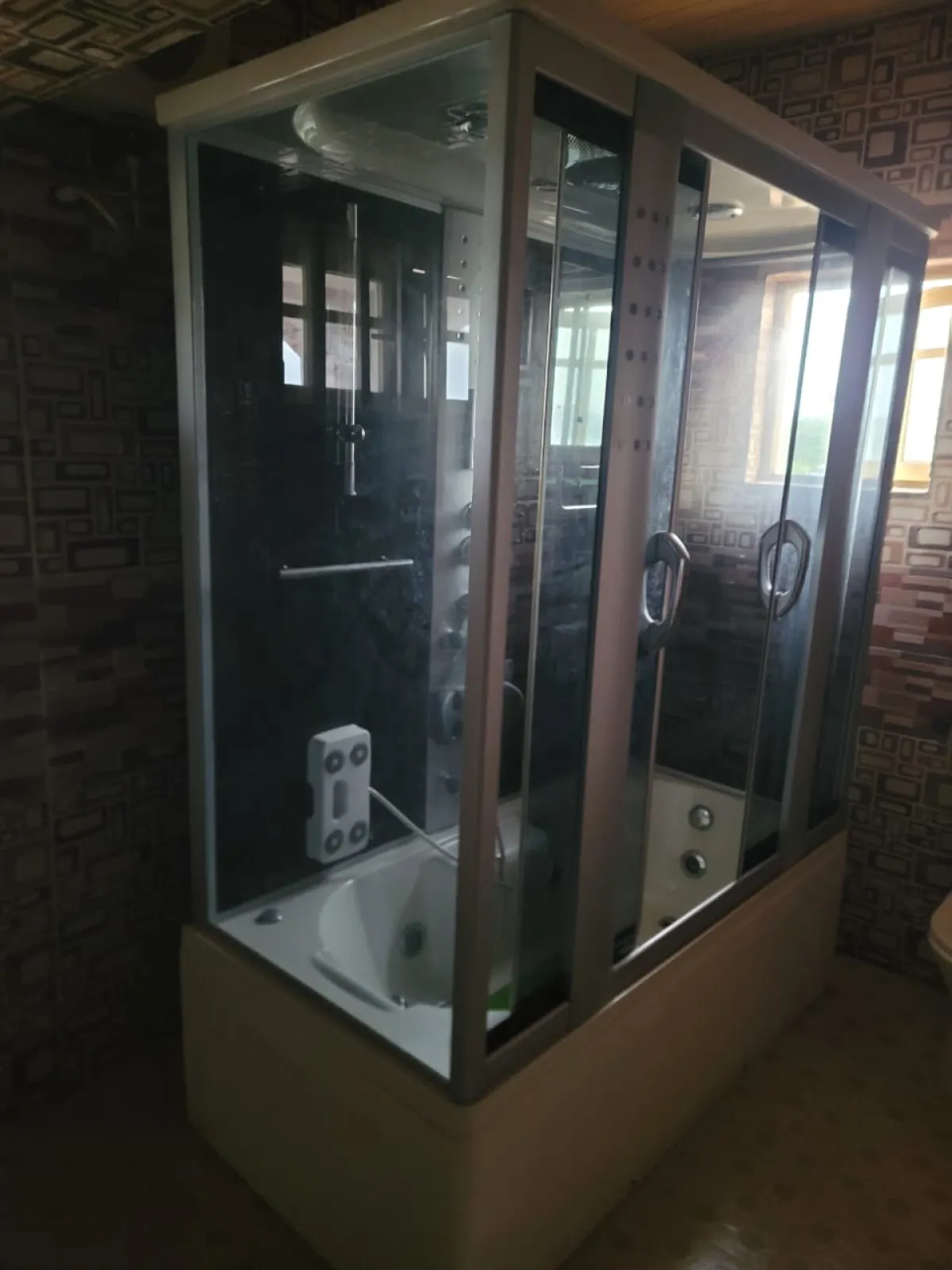 House and property for sale. - Image 3