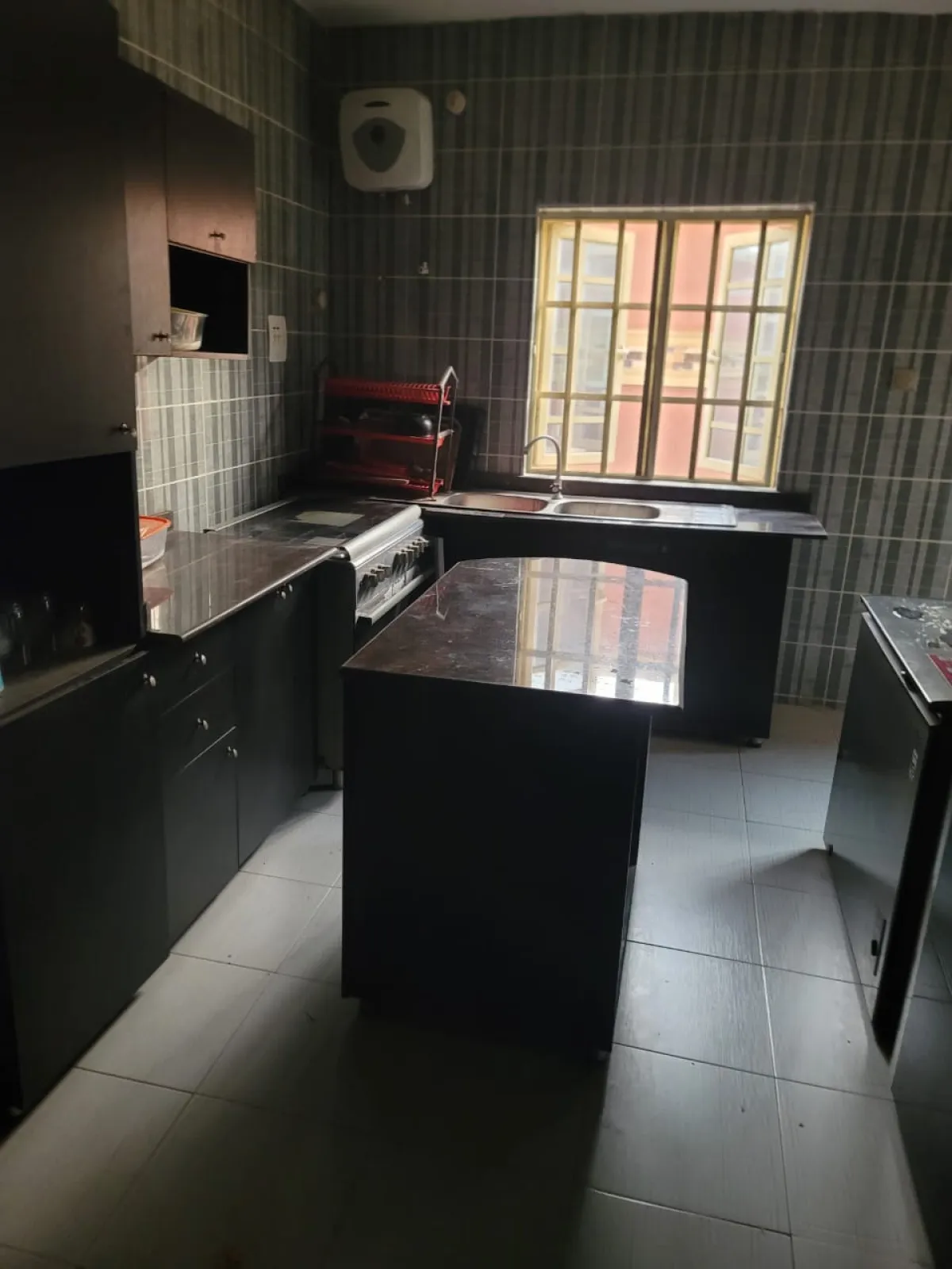 House and property for sale. - Image 10