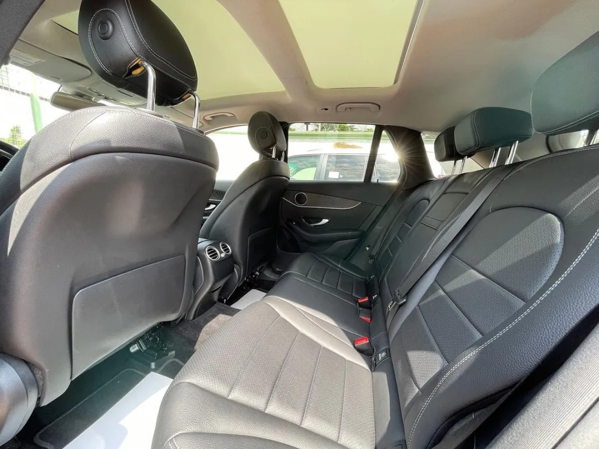 2016 Mercedes Benz GLC 300 - Image 2