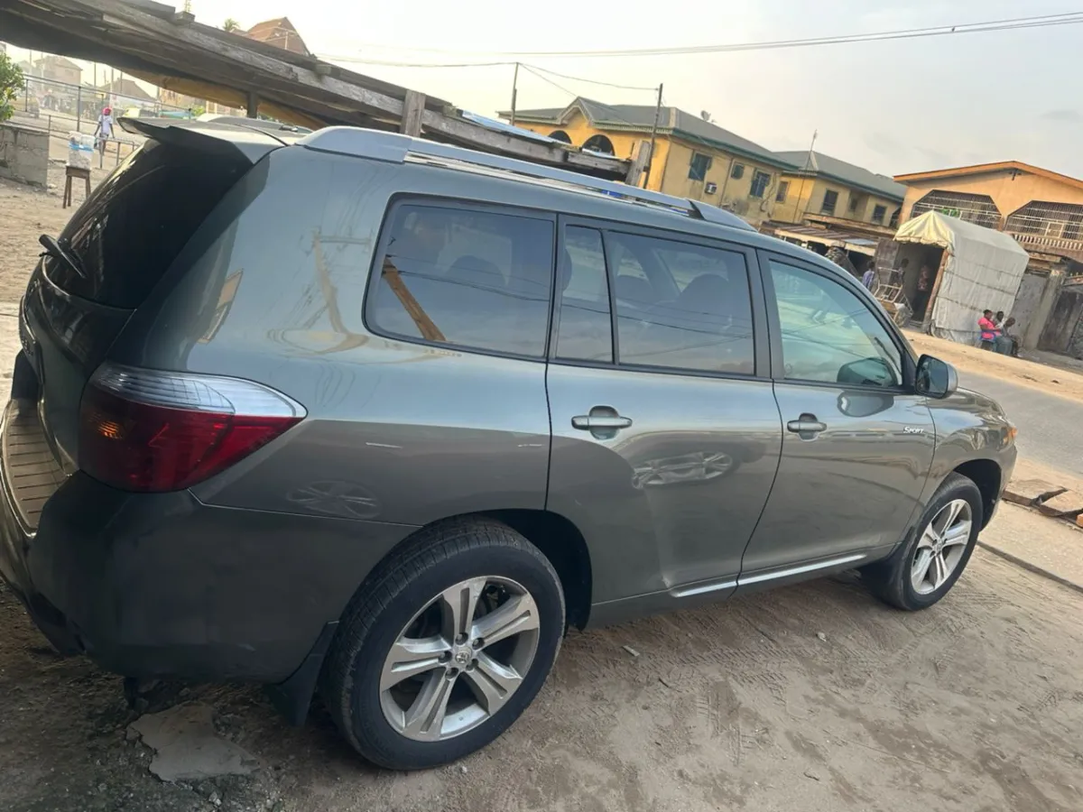 Toyota Highlander 2010 - Image 7