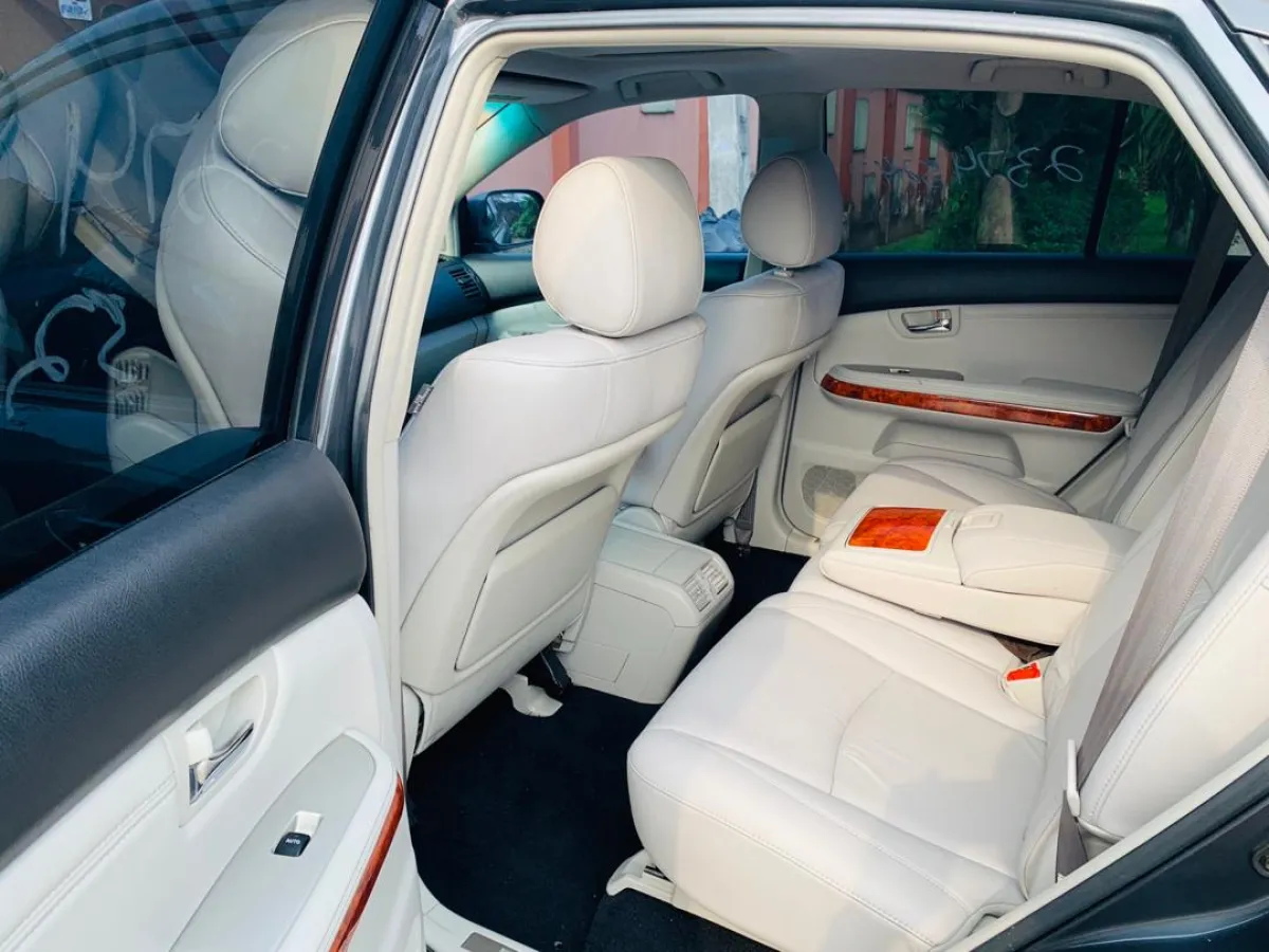 2005 Lexus Rx330 Full Options - Image 2