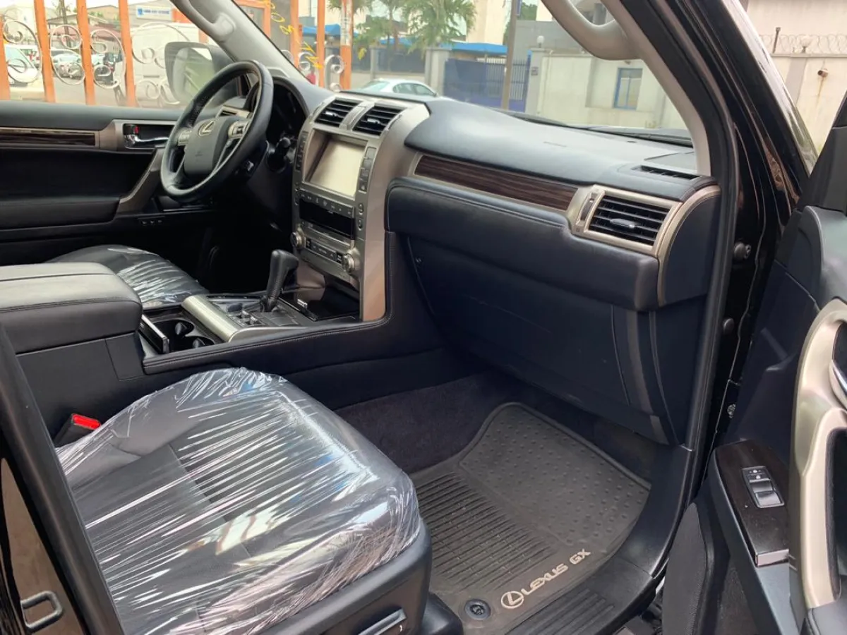 A Clean Lexus GX460 For Sale - Image 6