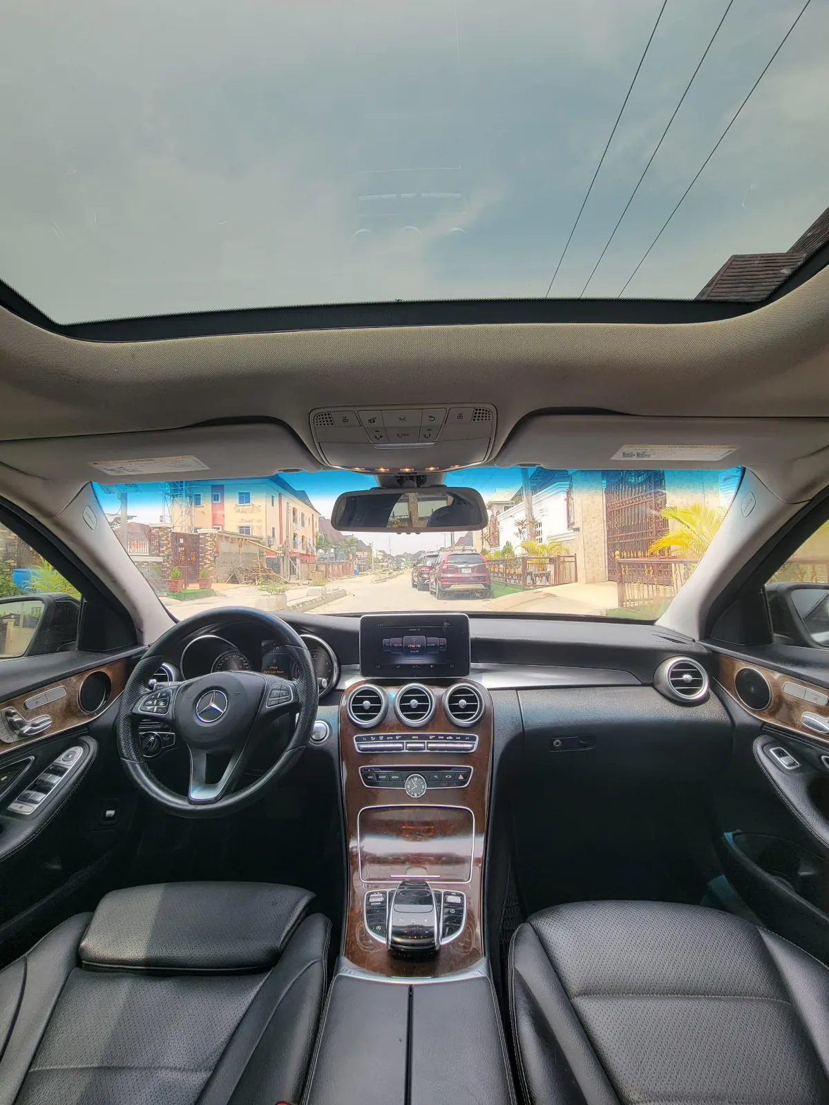 Mercedes Benz C300 2016 Fullest Option 4matic - Image 2