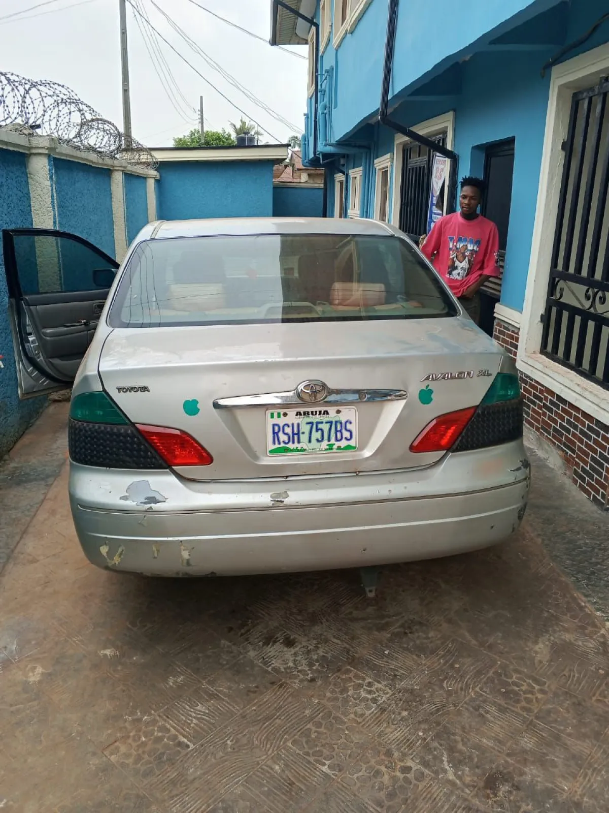 Avalon 1st gen distress sales - Image 2