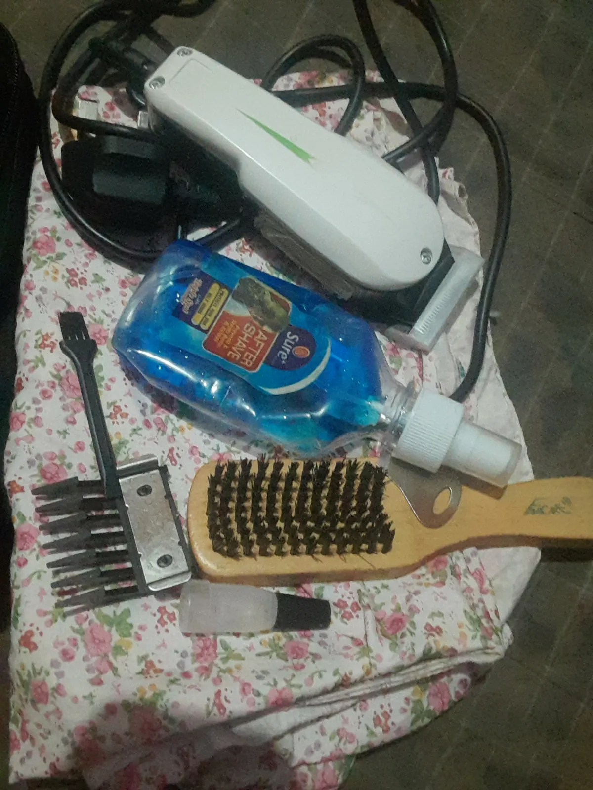 Clipper for hair - Image 1