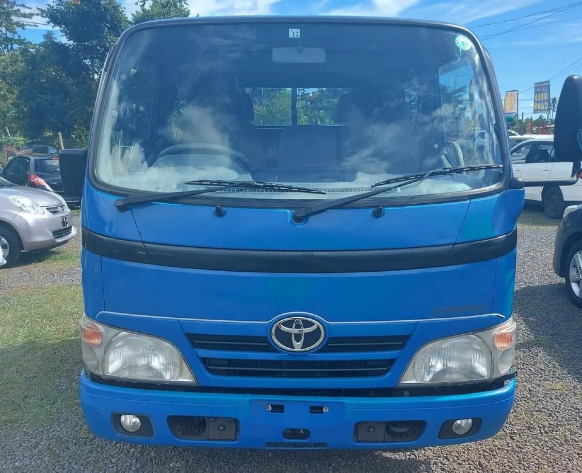 Clean Toyota - Image 3