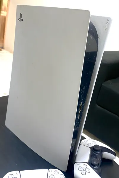 Sony Playstation 5 Plus 2 Pad - Disc Version, Fifa 25, Wwe