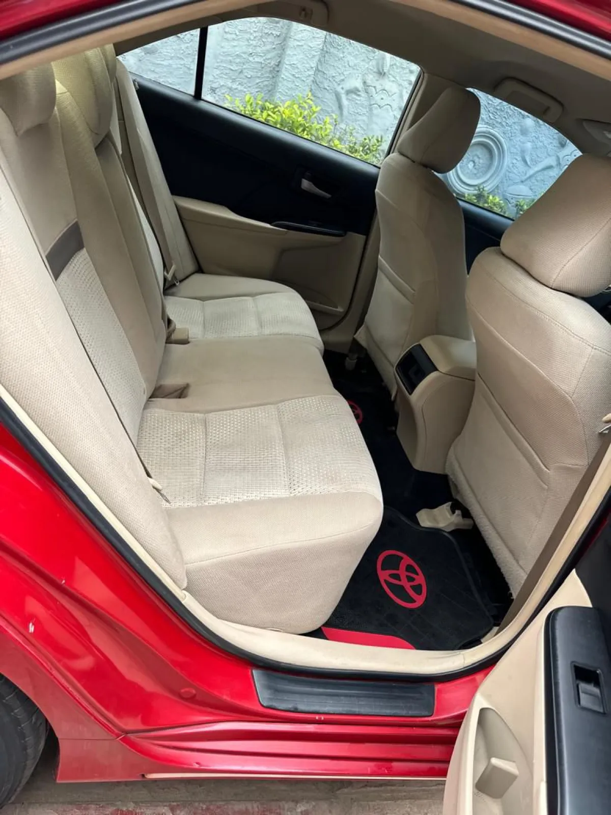 Toyota Camry LE 2014 - Image 5