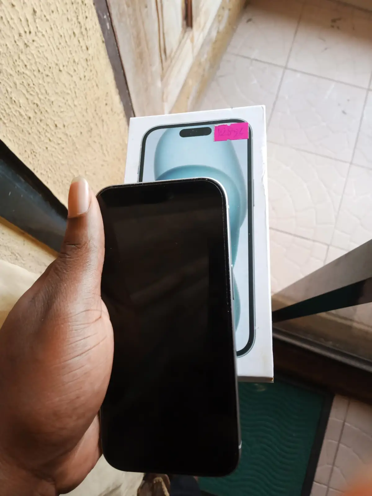 iPhone 15 open box 128gb - Image 2