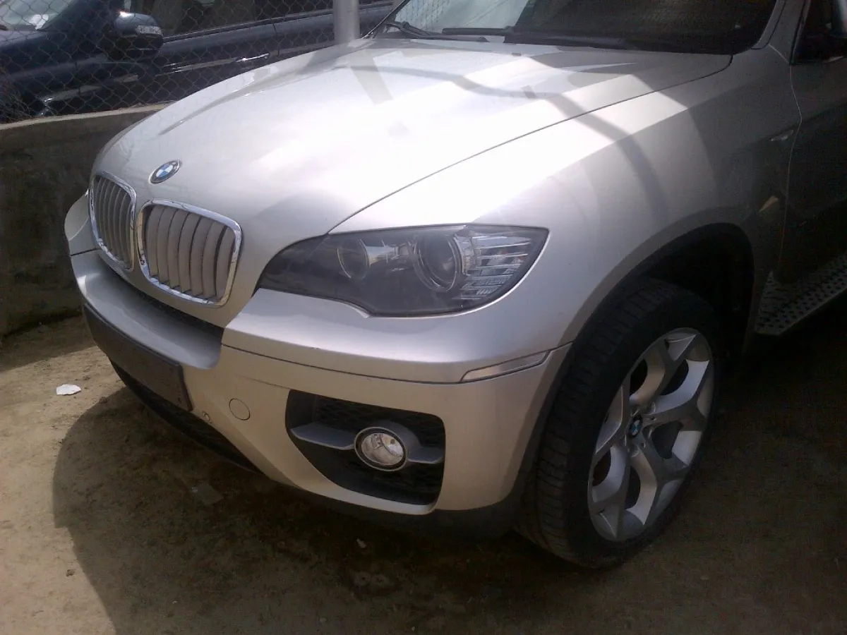 Clean Tokunbo Bmw x6 2010 - Image 1