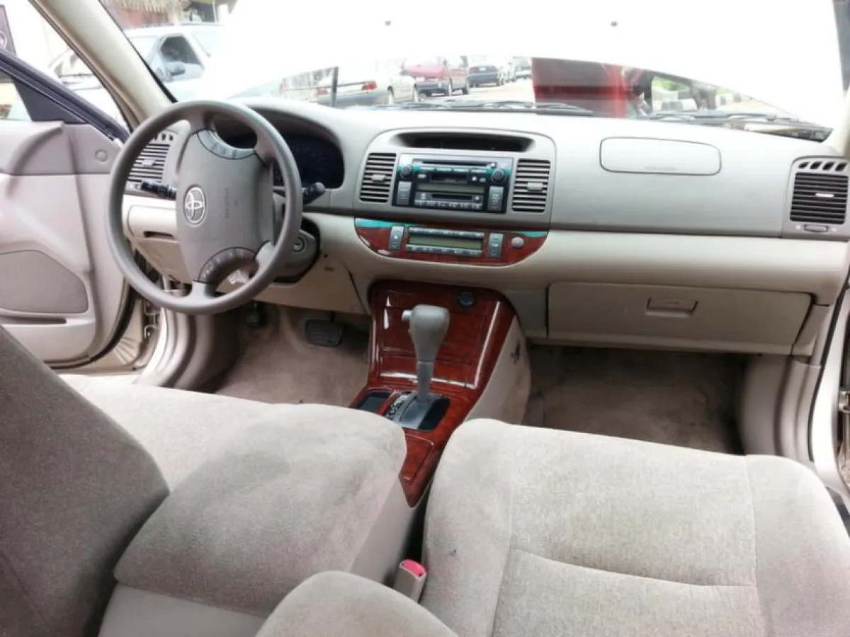 Tokunbo 2005 Toyota Camry Big Daddy - Image 5