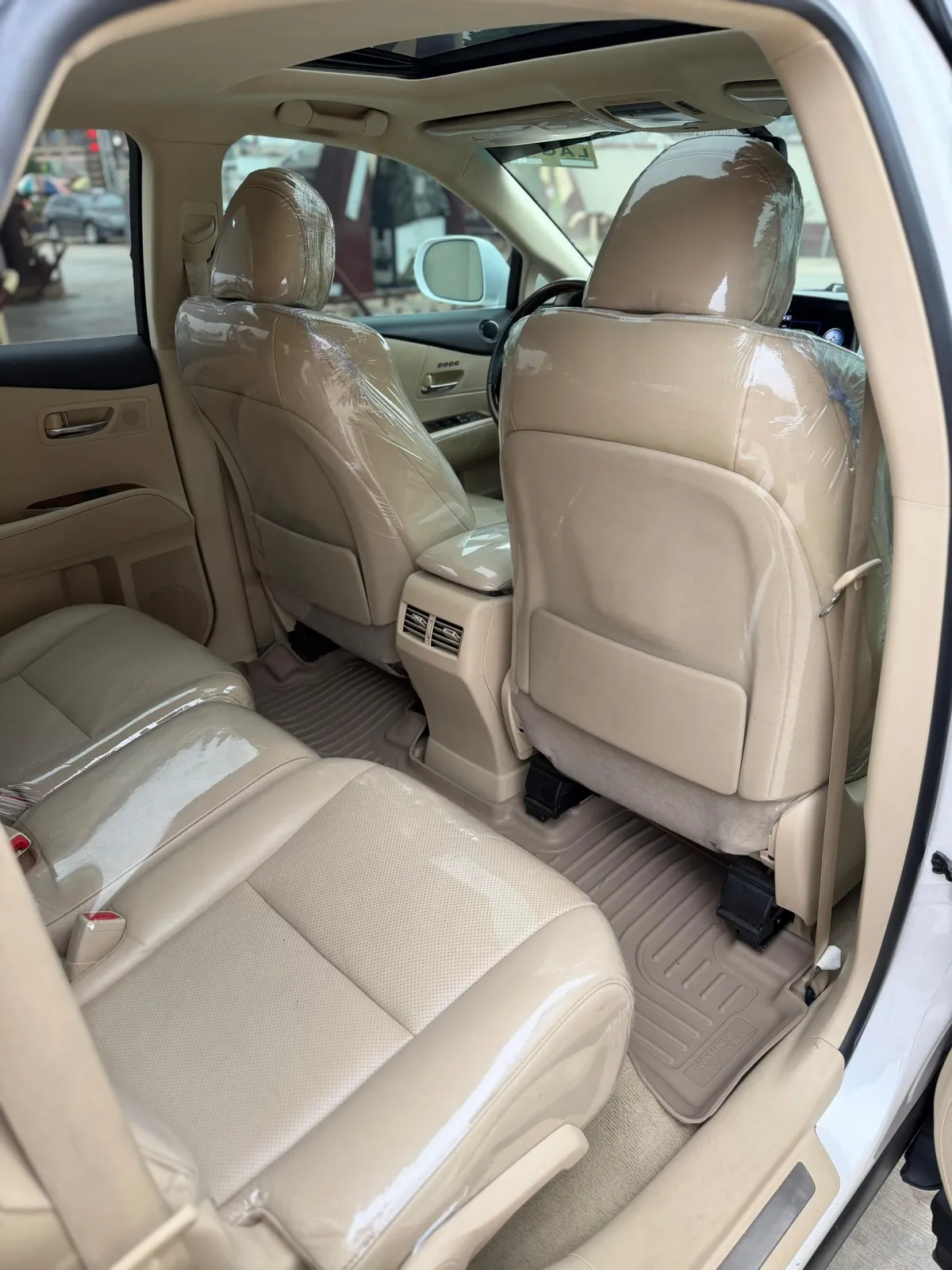 Lexus RX350 2014 Full Option - Image 8