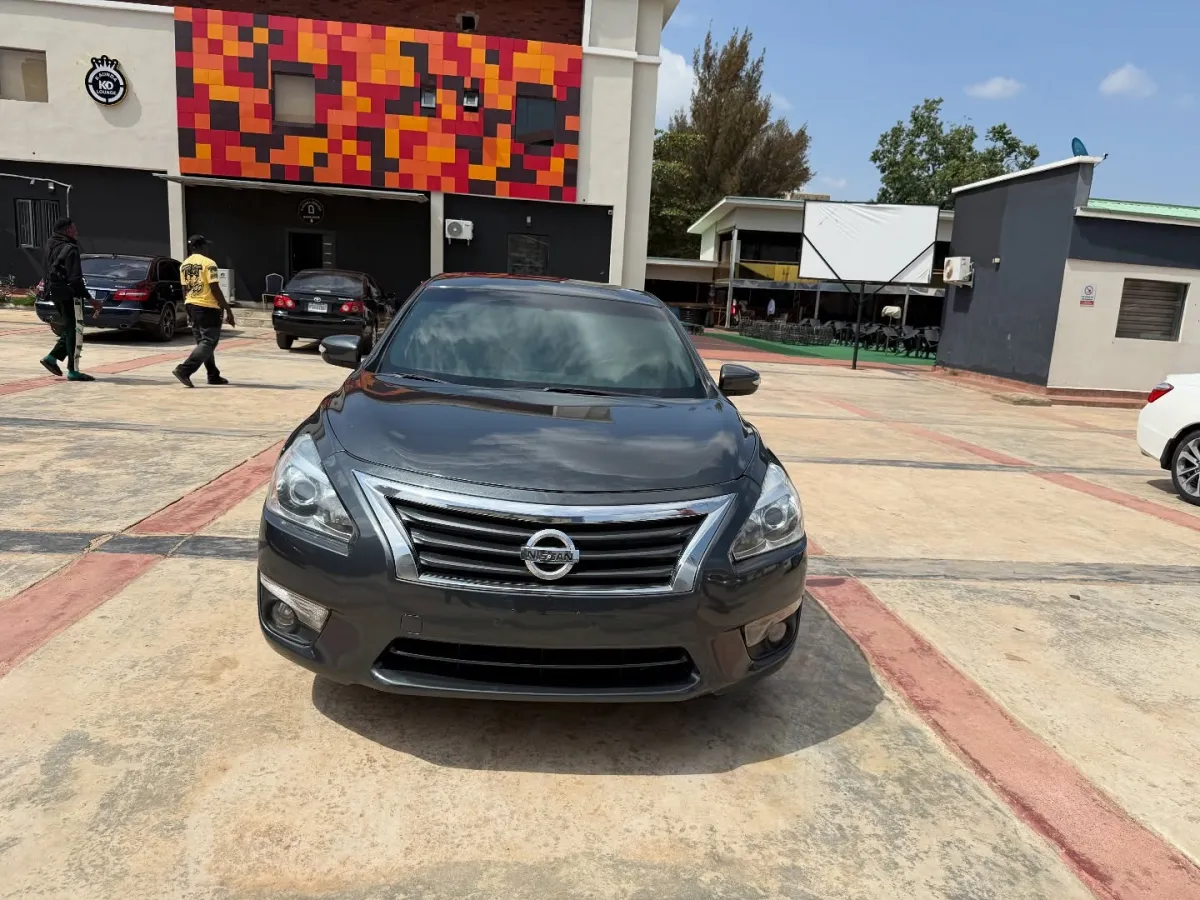 Clean Hyundai sonata 2013 - Image 1