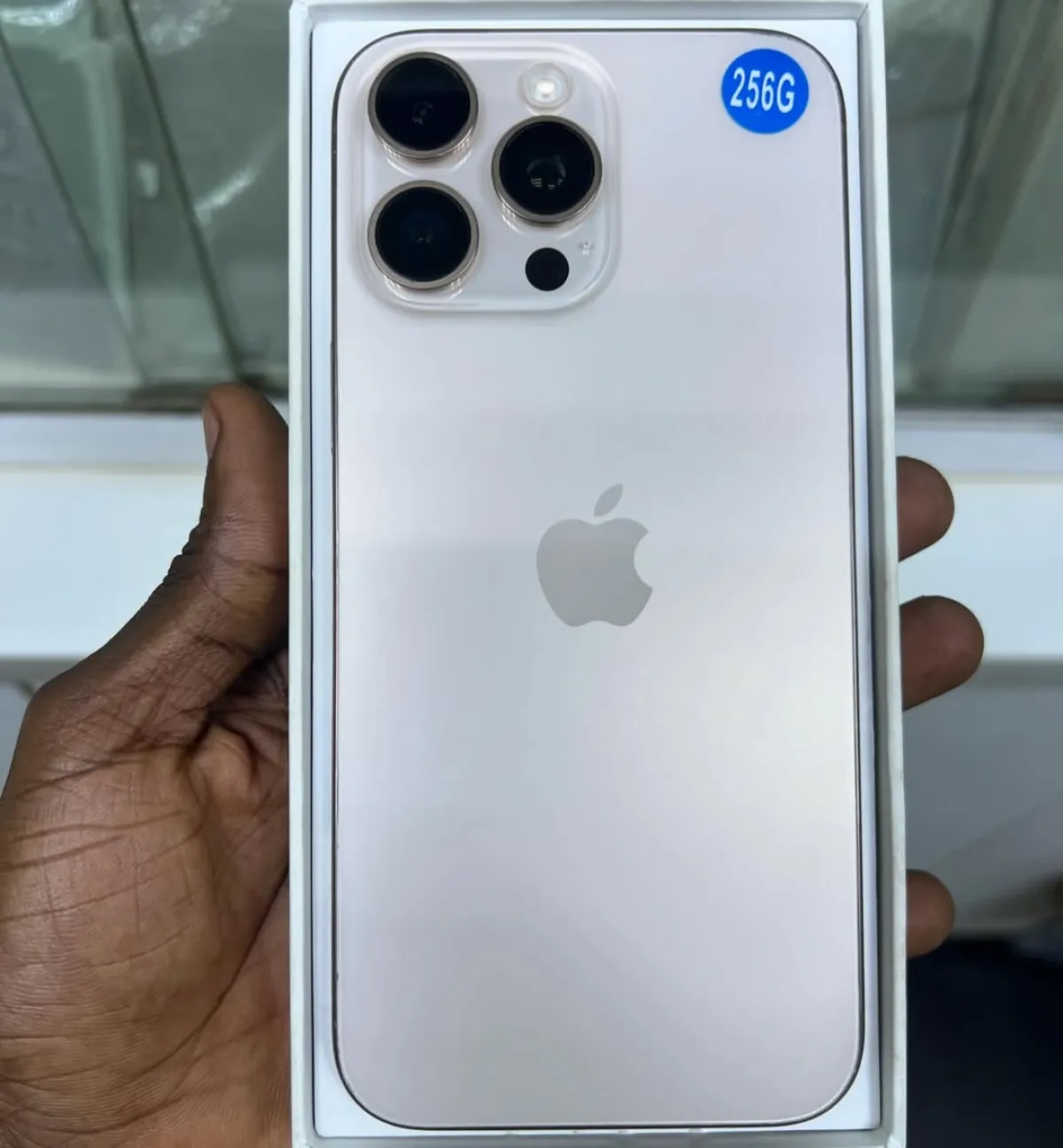 iPhone 16 Pro Max 256gb - Image 2