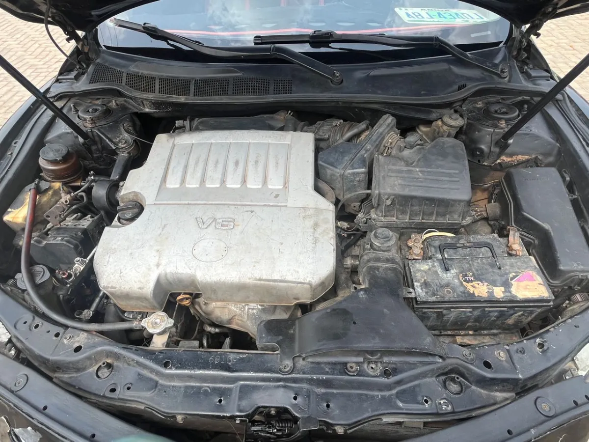 Toyota Camry - Image 7