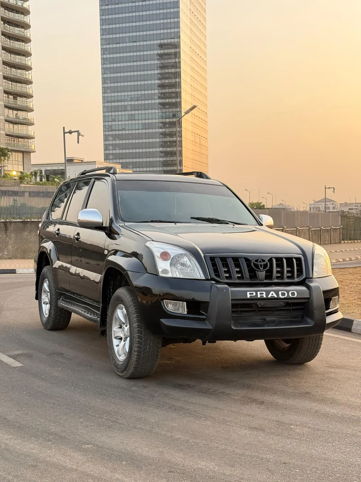 For sale clean Toyota Prado, nothing to fix. Pay and drive - Image 3