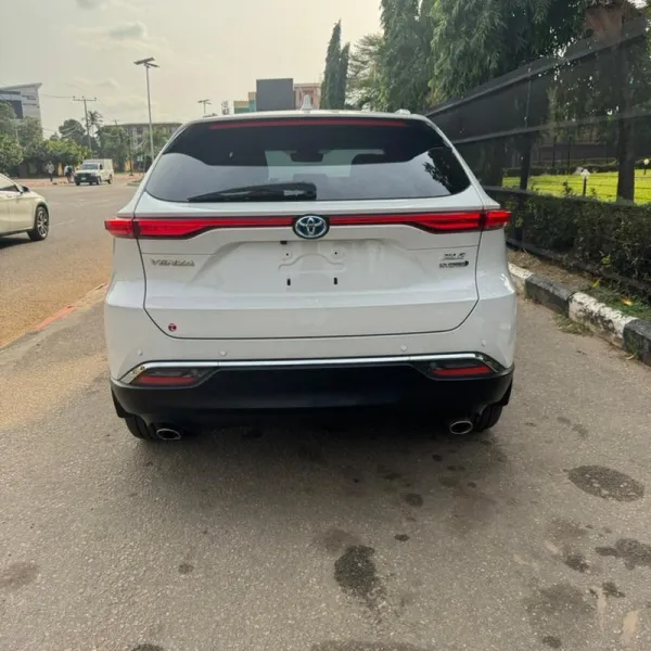 Foreign Used 2023 Toyota Venza XLE Hybrid for Sale