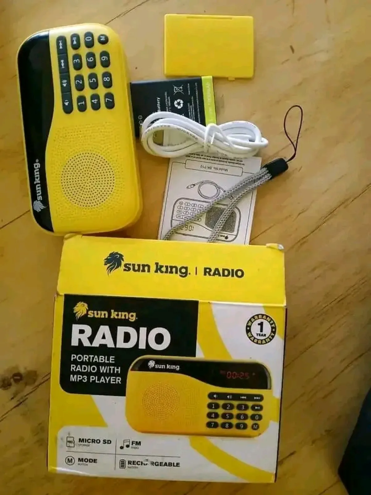 Home 60 With 3 bulbsfor sale - Image 1