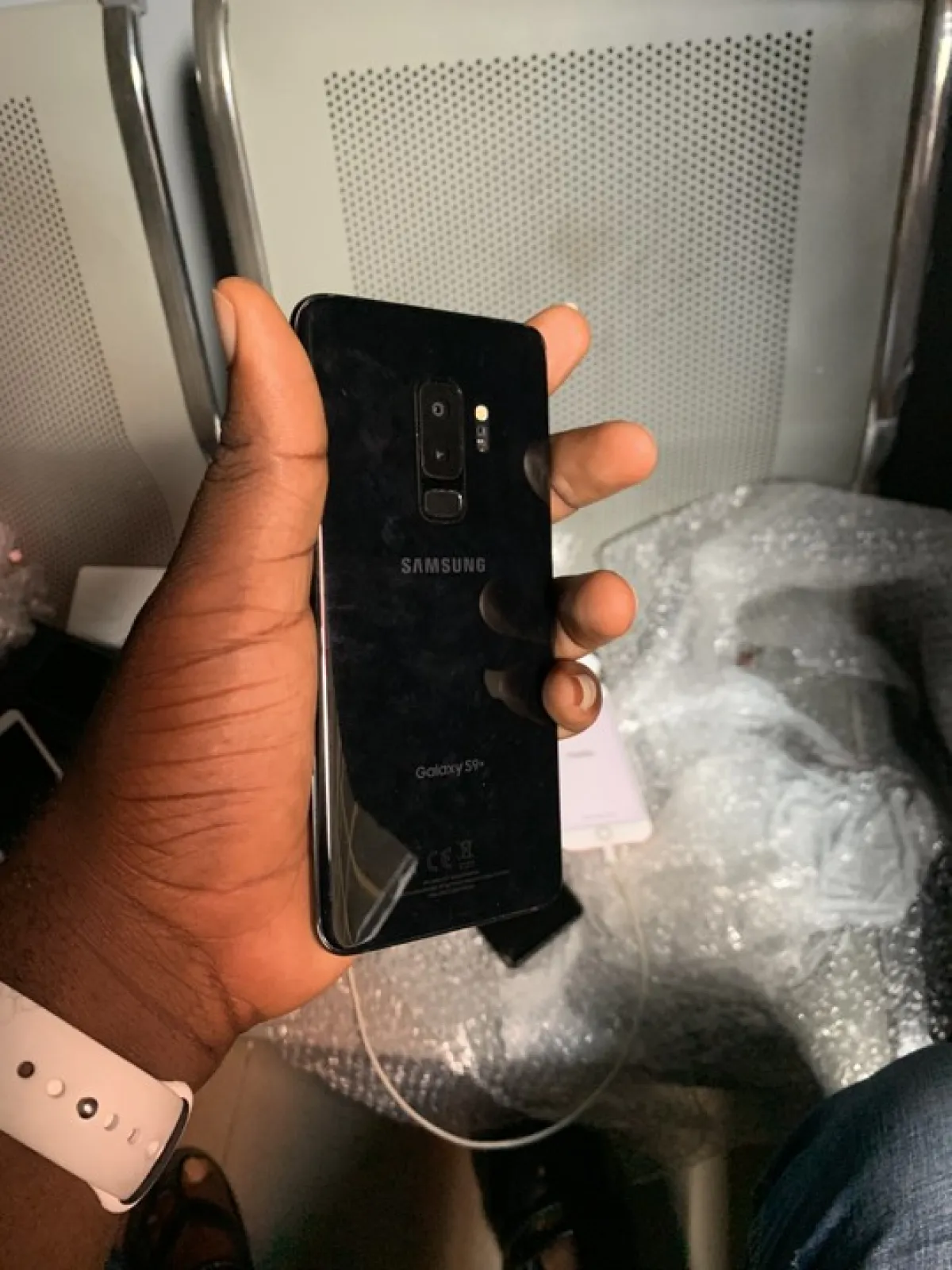 SAMSUNG GALAXY S10 PLUS - Image 2