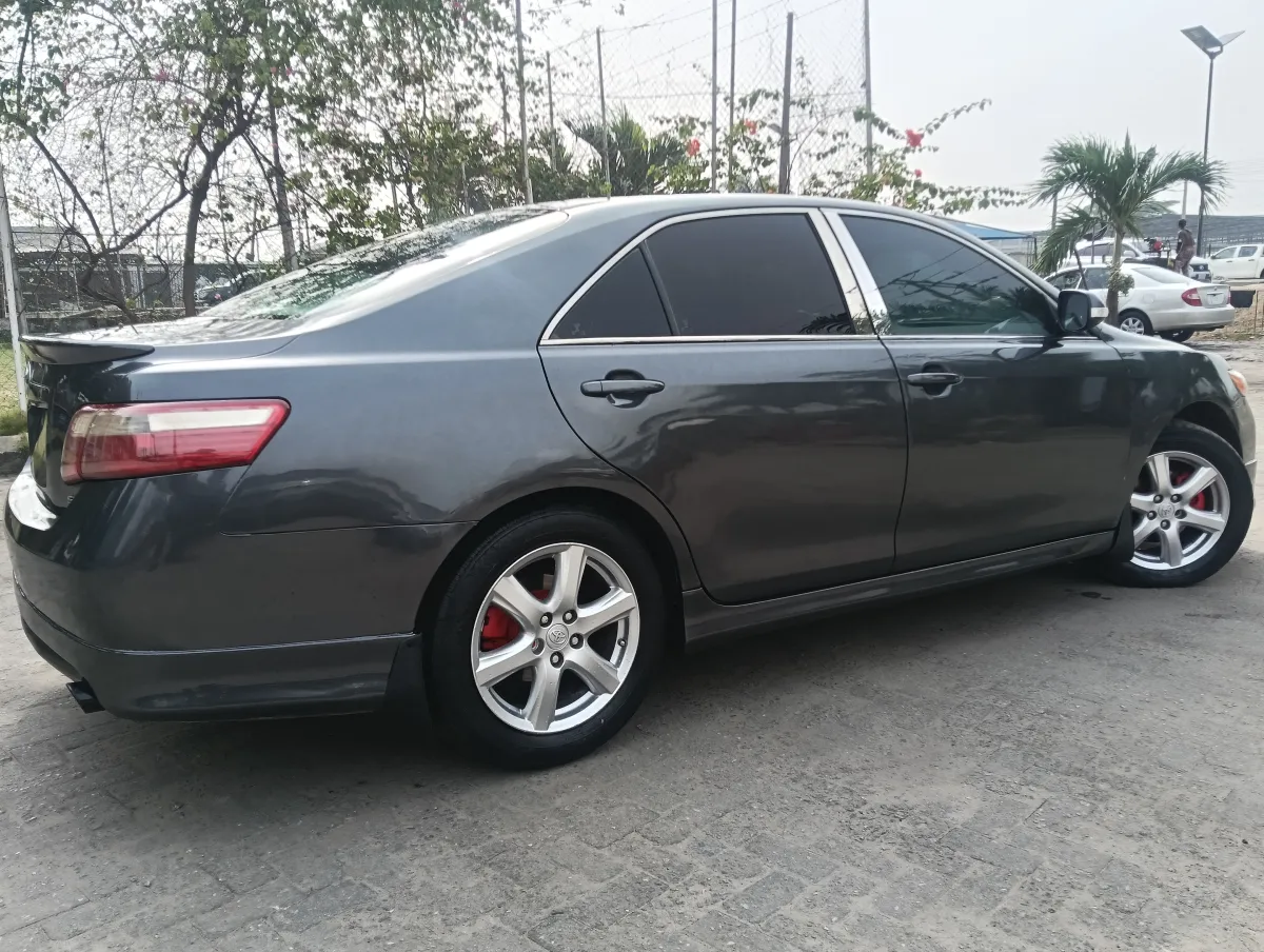 2007 Toyota Camry Sport SE - Image 3