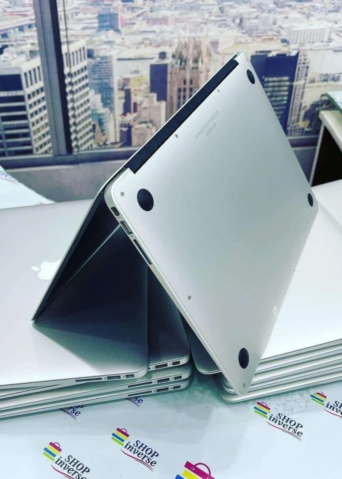 2012 Apple MacBook Air for sale - Image 2