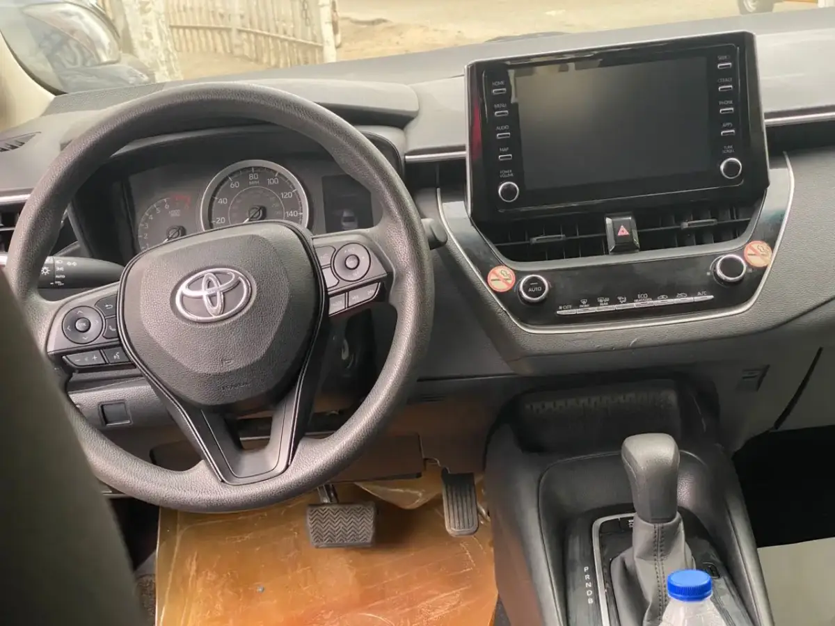 Toyota Corolla - Image 4